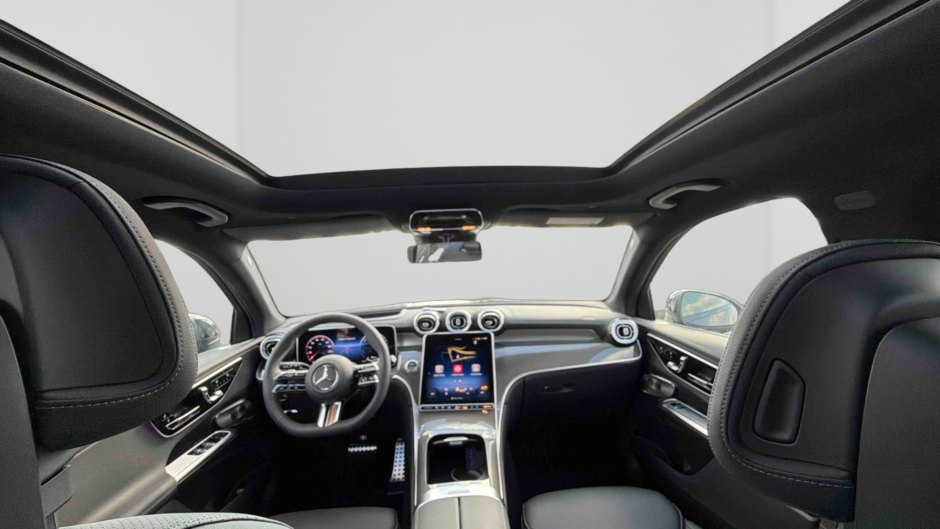 Mercedes-Benz GLC 300 e Hybrid EQ 4Matic AMG Line + — photo 23