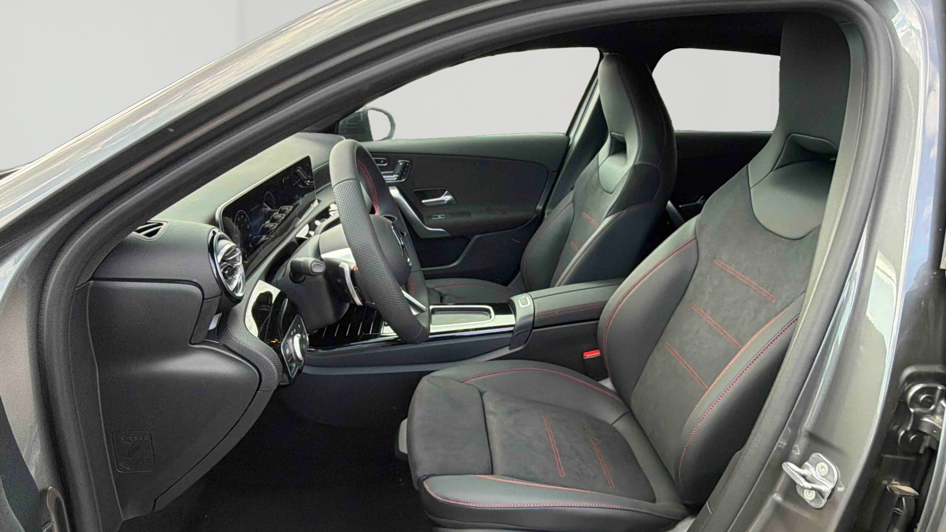 Mercedes-Benz Classe A 250 e Hybrid EQ AMG Line — Siège conducteur