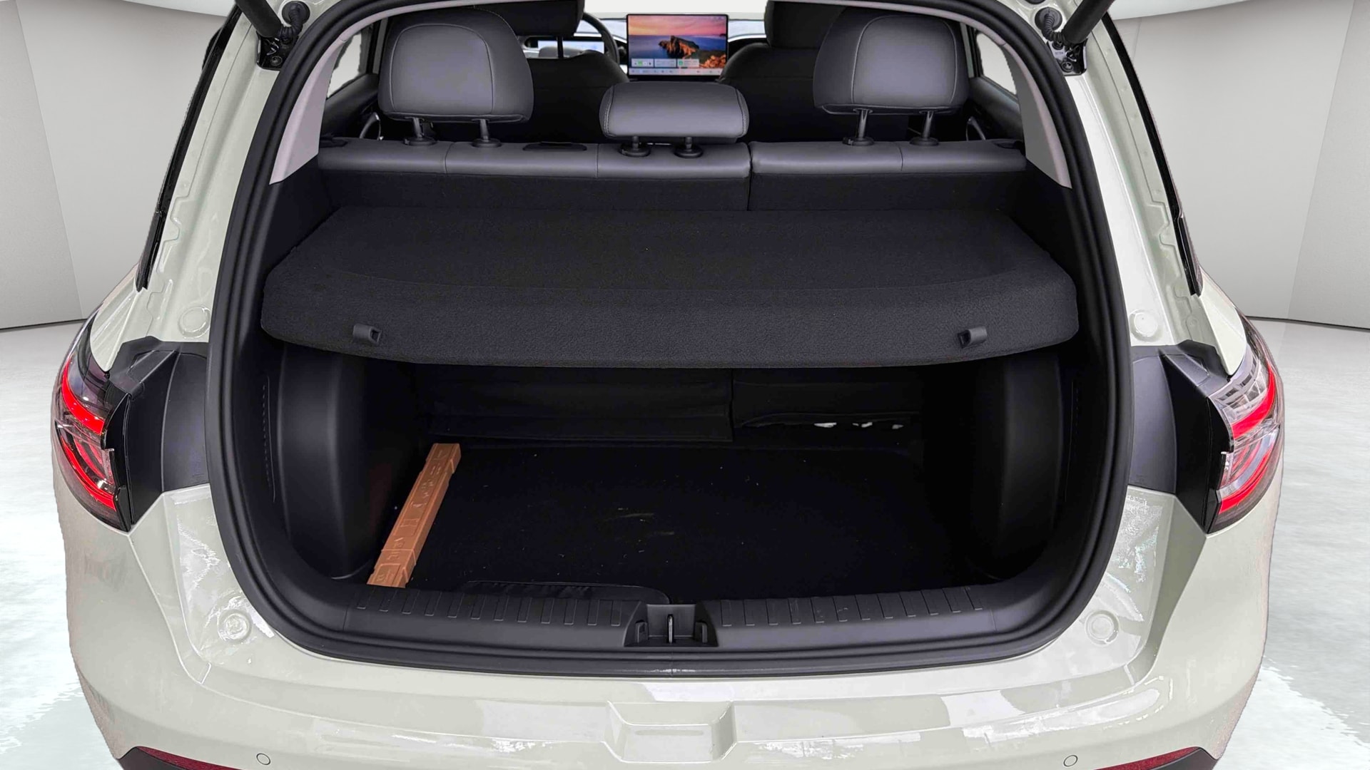 Geely E2 Max+ — Coffre