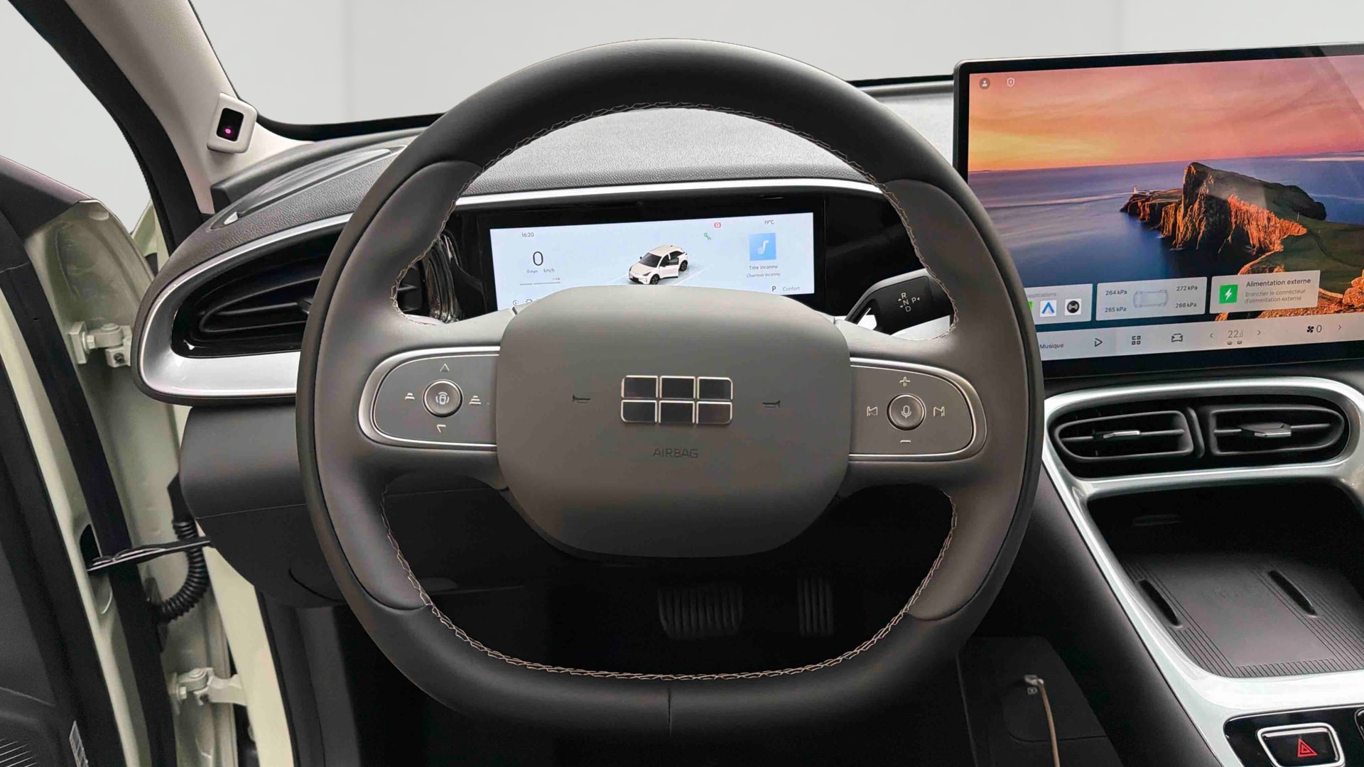 Geely E2 Max+ — Poste de pilotage