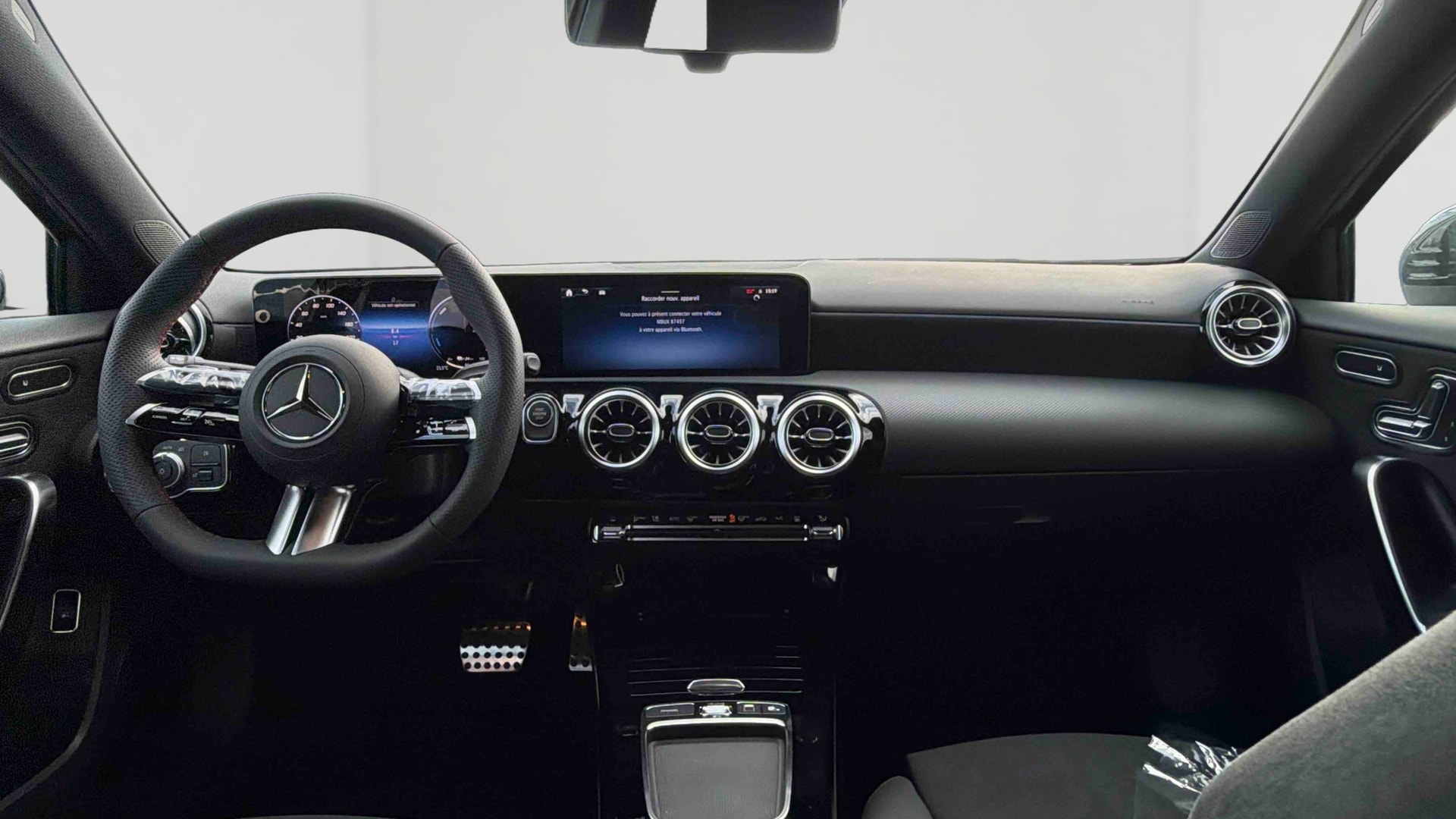 Mercedes-Benz Classe A 250 e Hybrid EQ AMG Line — photo 22