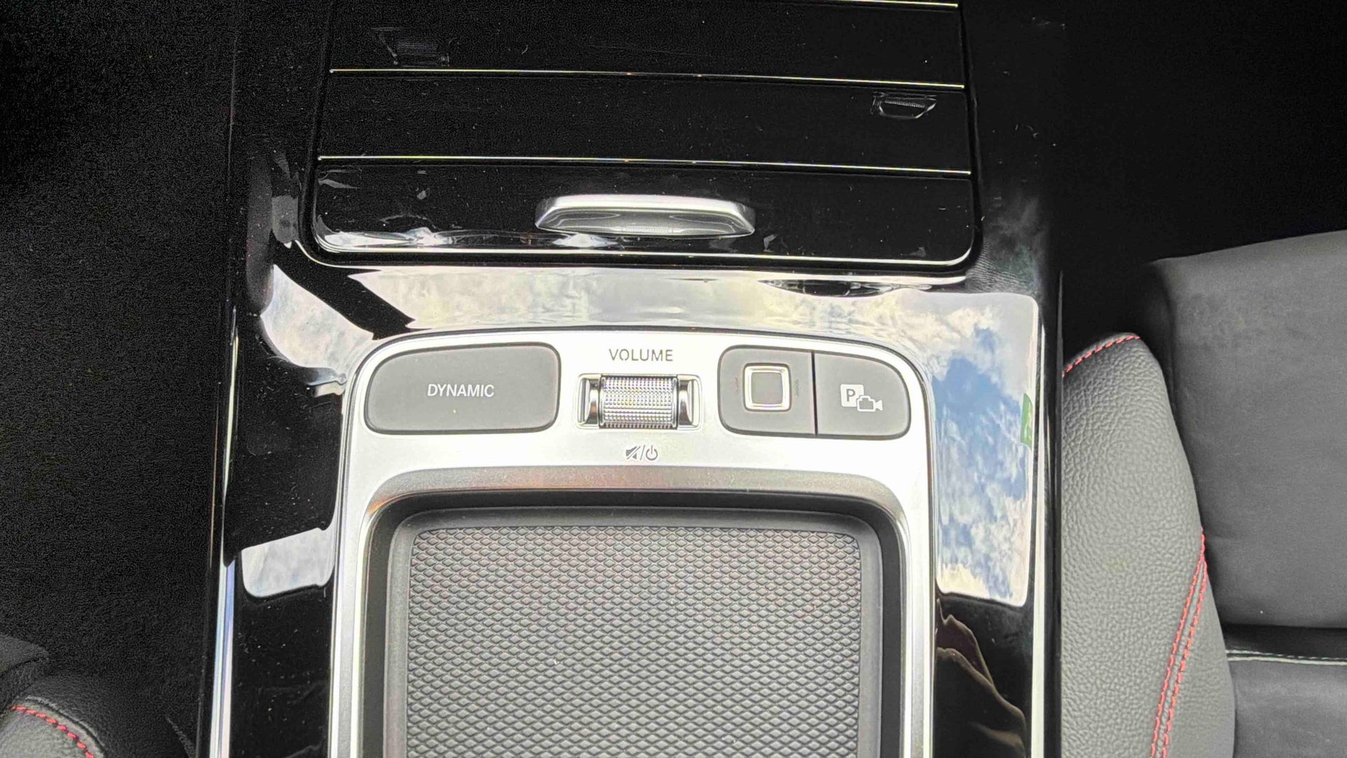 Mercedes-Benz Classe A 250 e Hybrid EQ AMG Line — photo 21