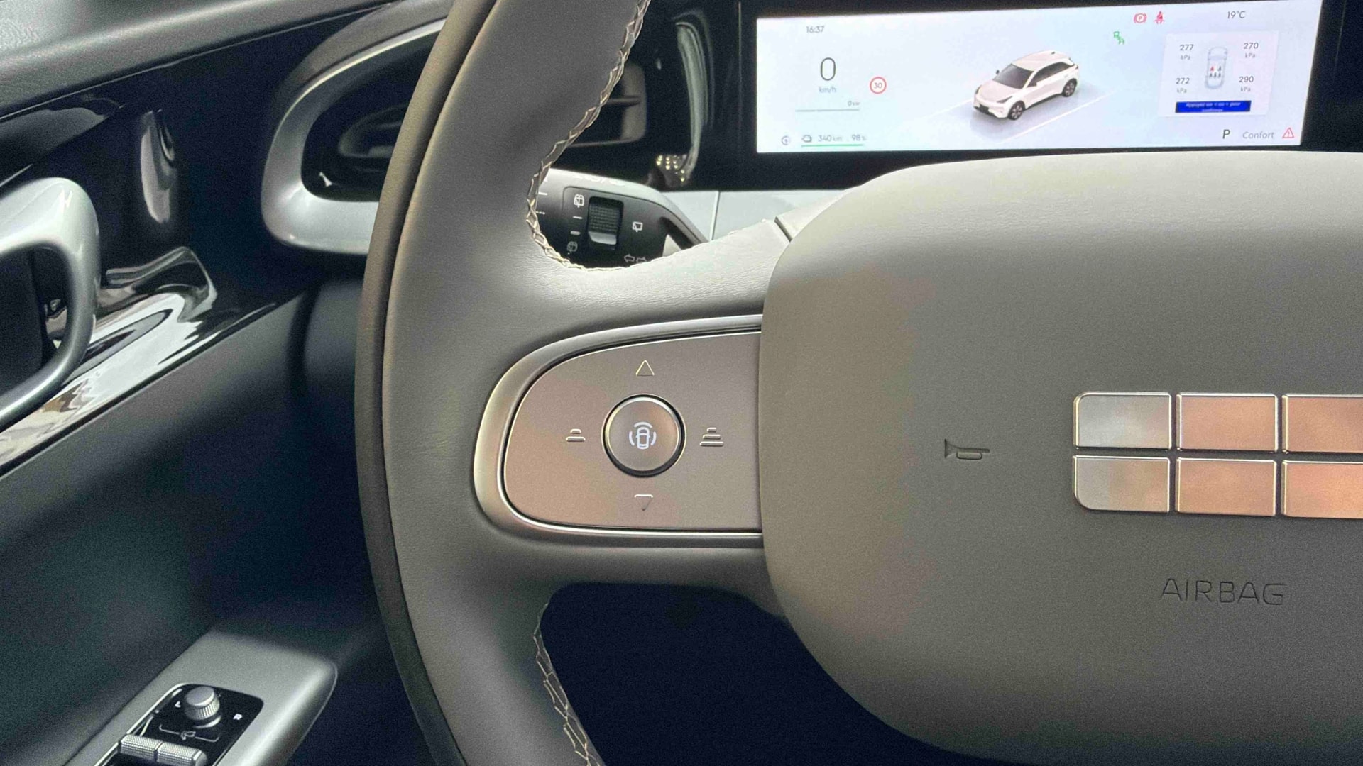 Geely E2 Max+ — photo 22