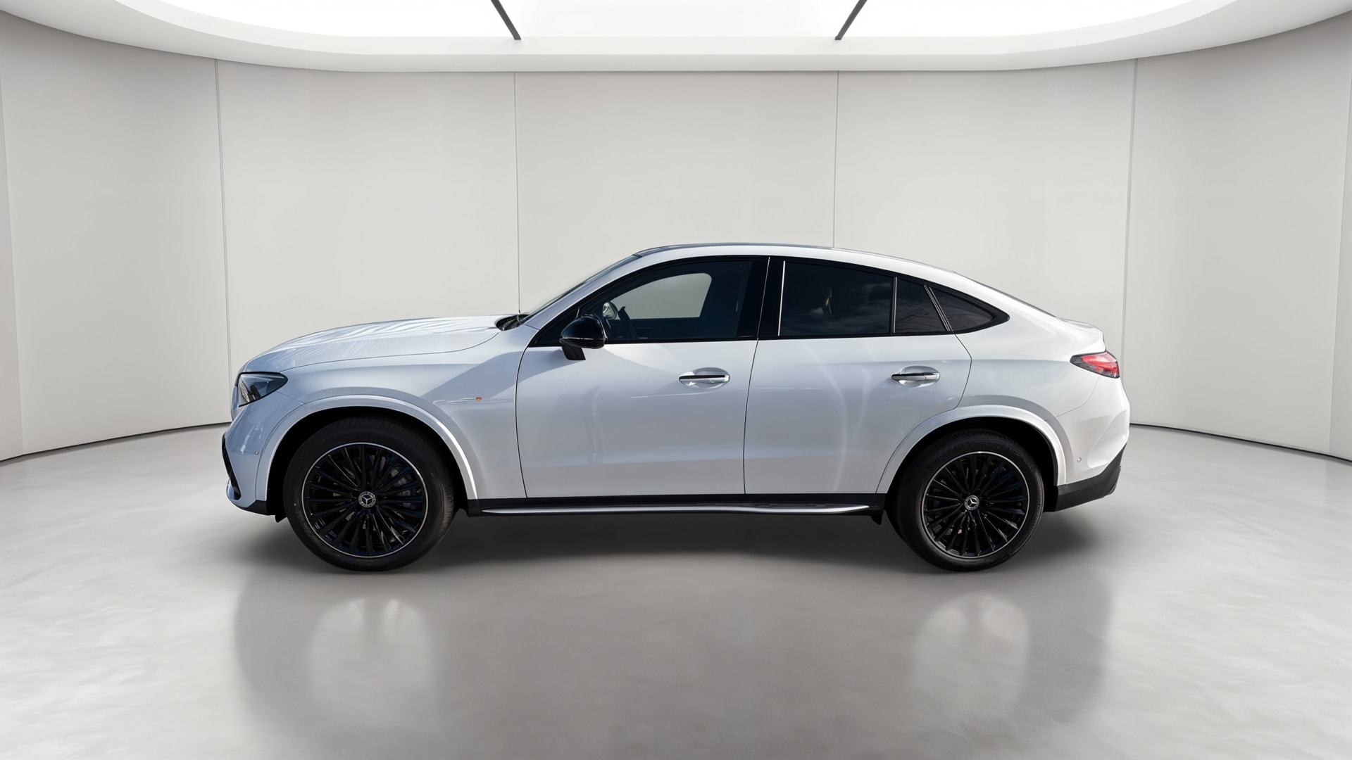 Mercedes-Benz GLC Coupe 220 d 4Matic AMG Line — Profil gauche