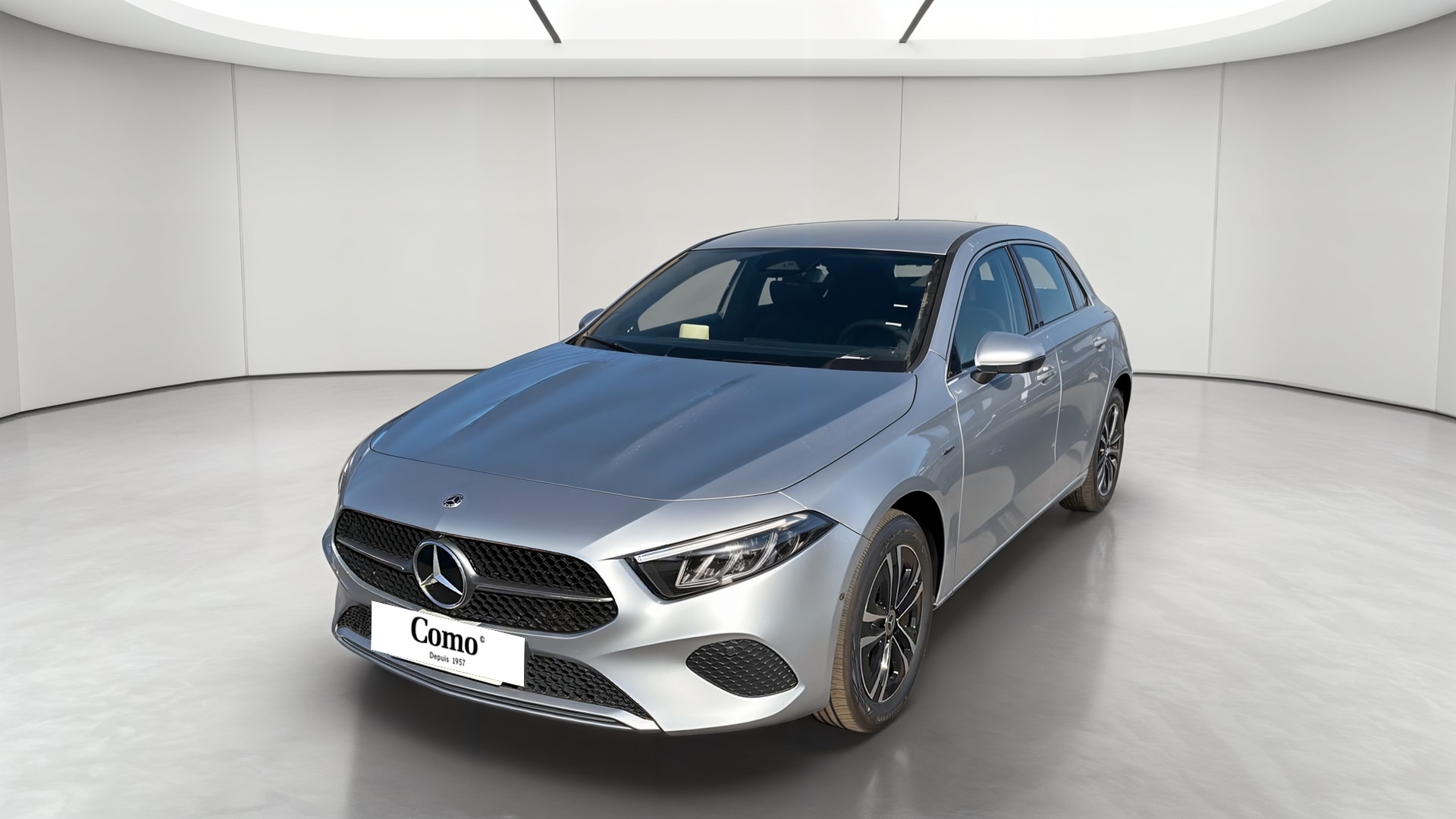 Mercedes-Benz Classe A 250 e Hybrid EQ Business Line — 3/4 avant gauche