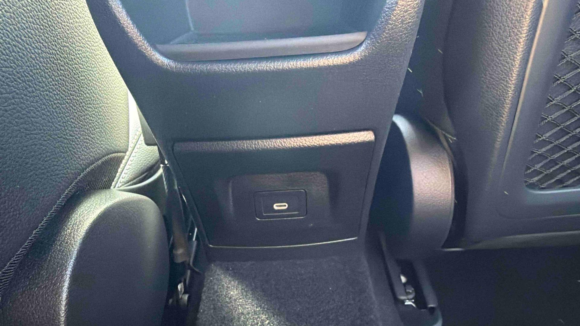 Mercedes-Benz Classe A 250 e Hybrid EQ Business Line — photo 22