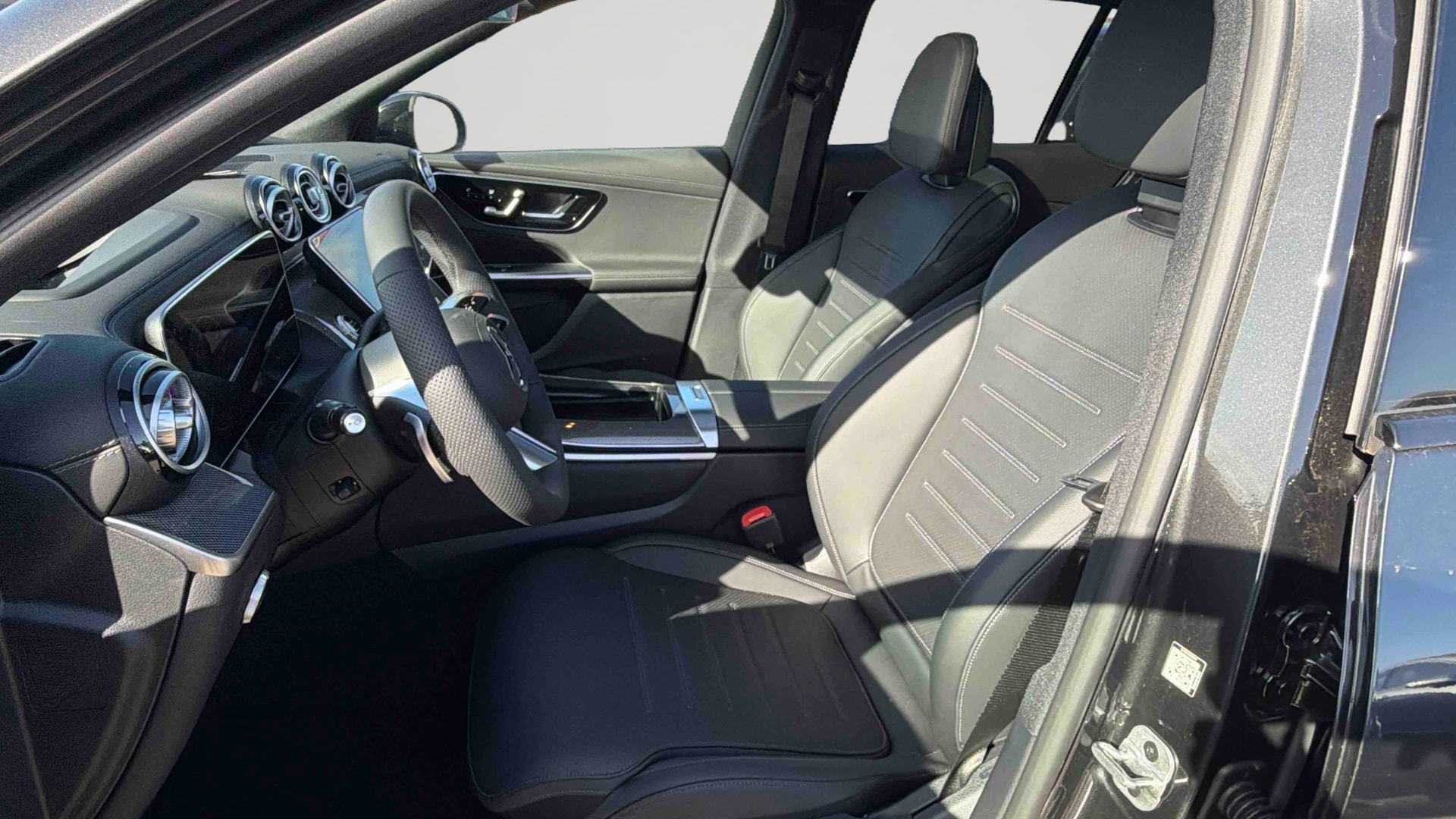 Mercedes-Benz GLC 300 e Hybrid EQ 4Matic AMG Line + — Siège conducteur