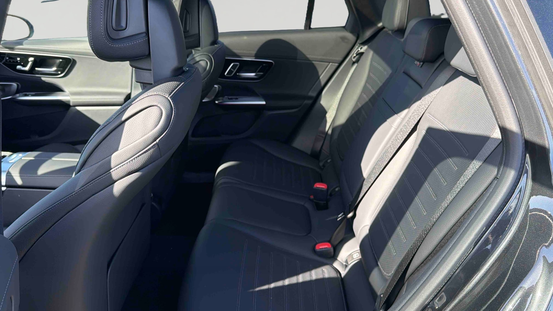 Mercedes-Benz GLC 300 e Hybrid EQ 4Matic AMG Line + — Siège arrière gauche