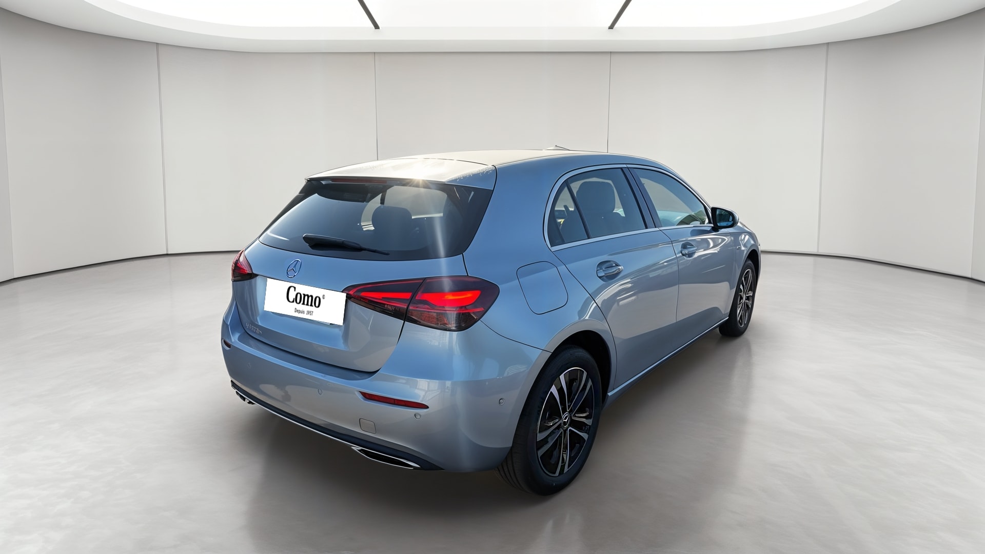 Mercedes-Benz Classe A 250 e Hybrid EQ Business Line — 3/4 arrière droit