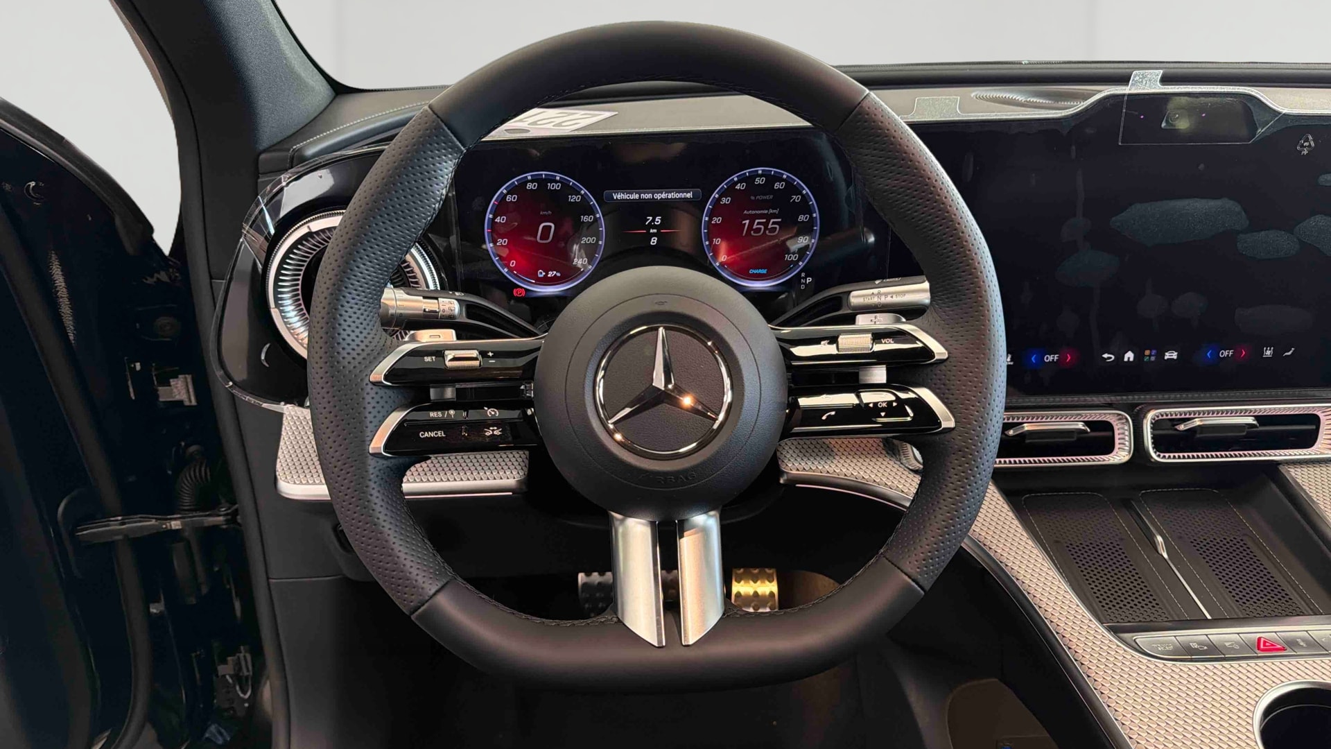 Mercedes-Benz GLC 250 EQ AMG Line — Poste de pilotage