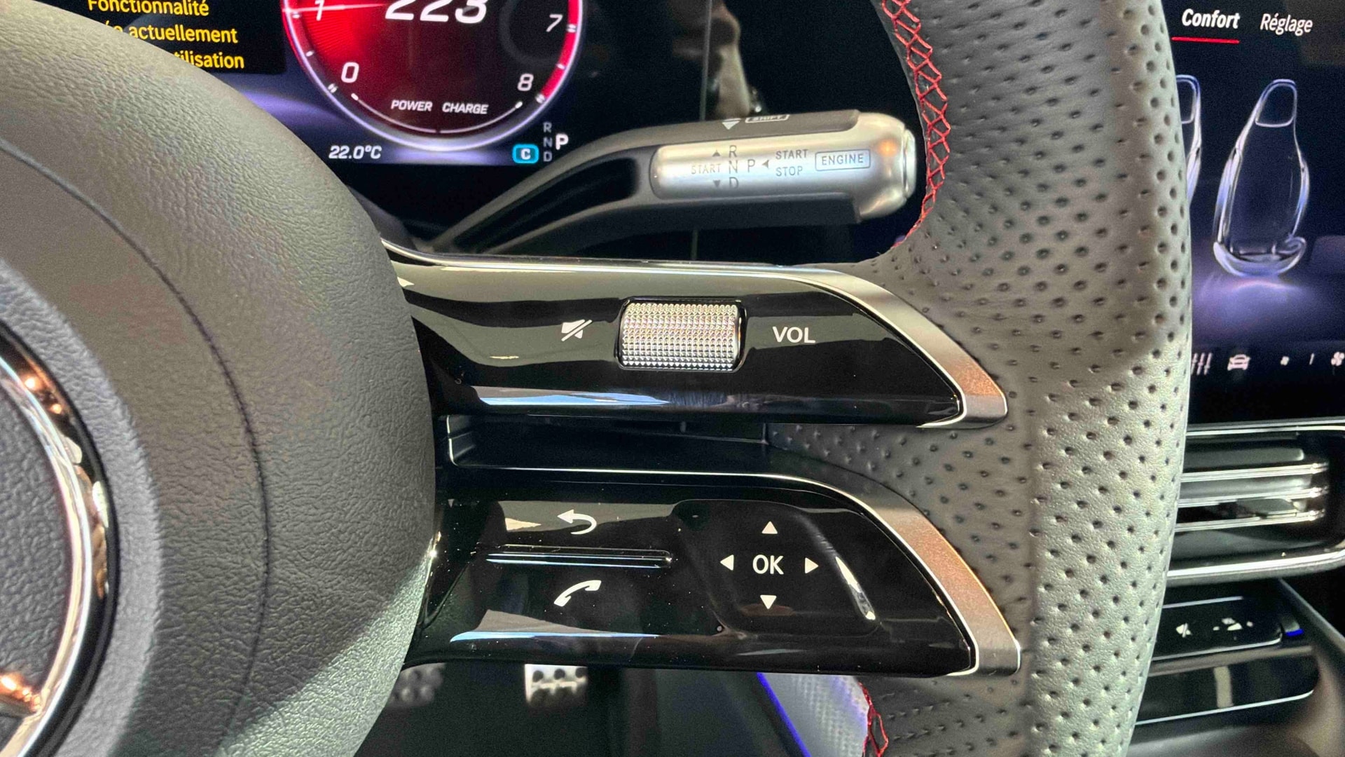 Mercedes-Benz CLA 200 8F-eDCT AMG Line — photo 21