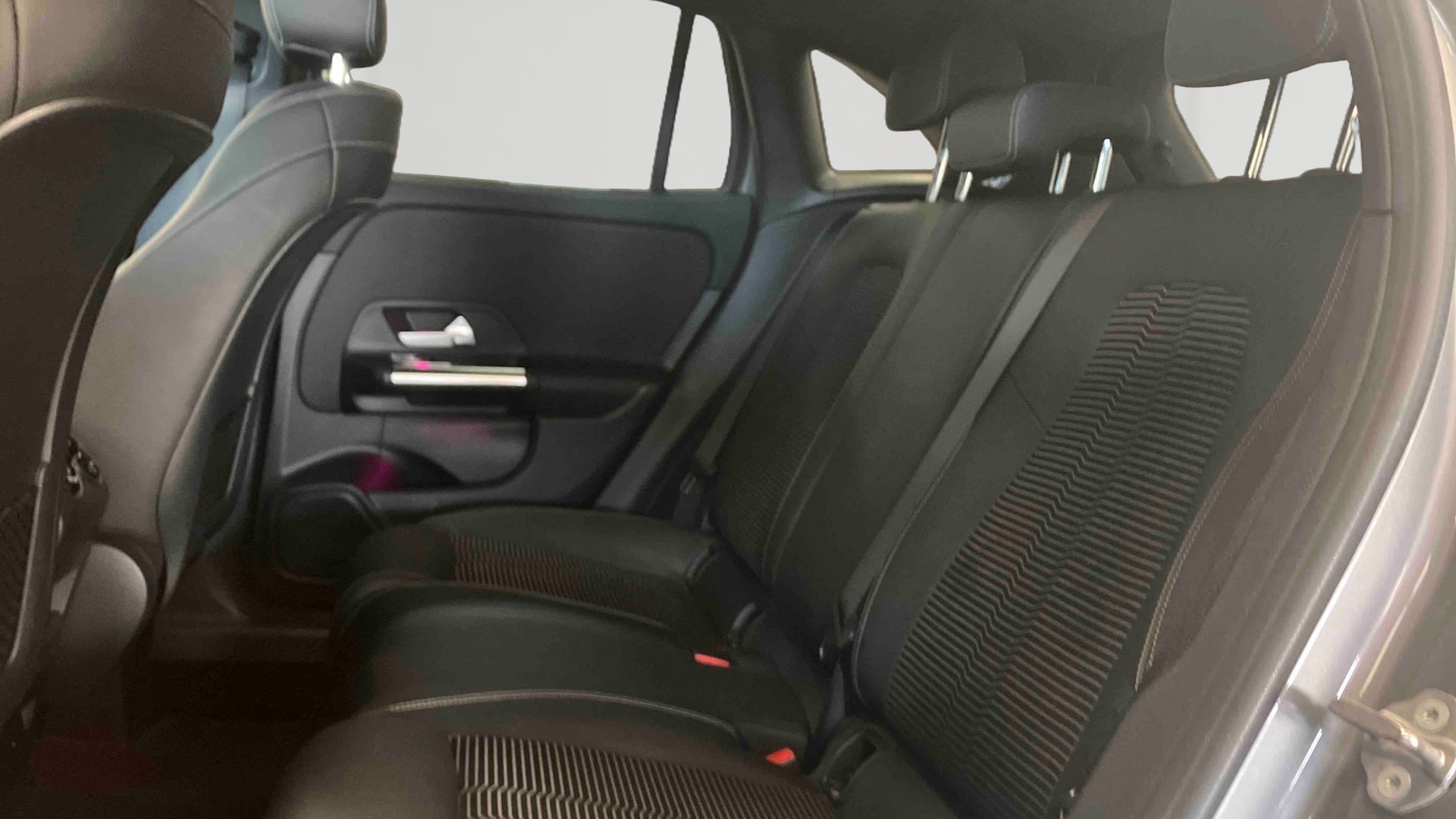 Mercedes-Benz GLA 200 d 8G-DCT Progressive Line — Siège arrière gauche