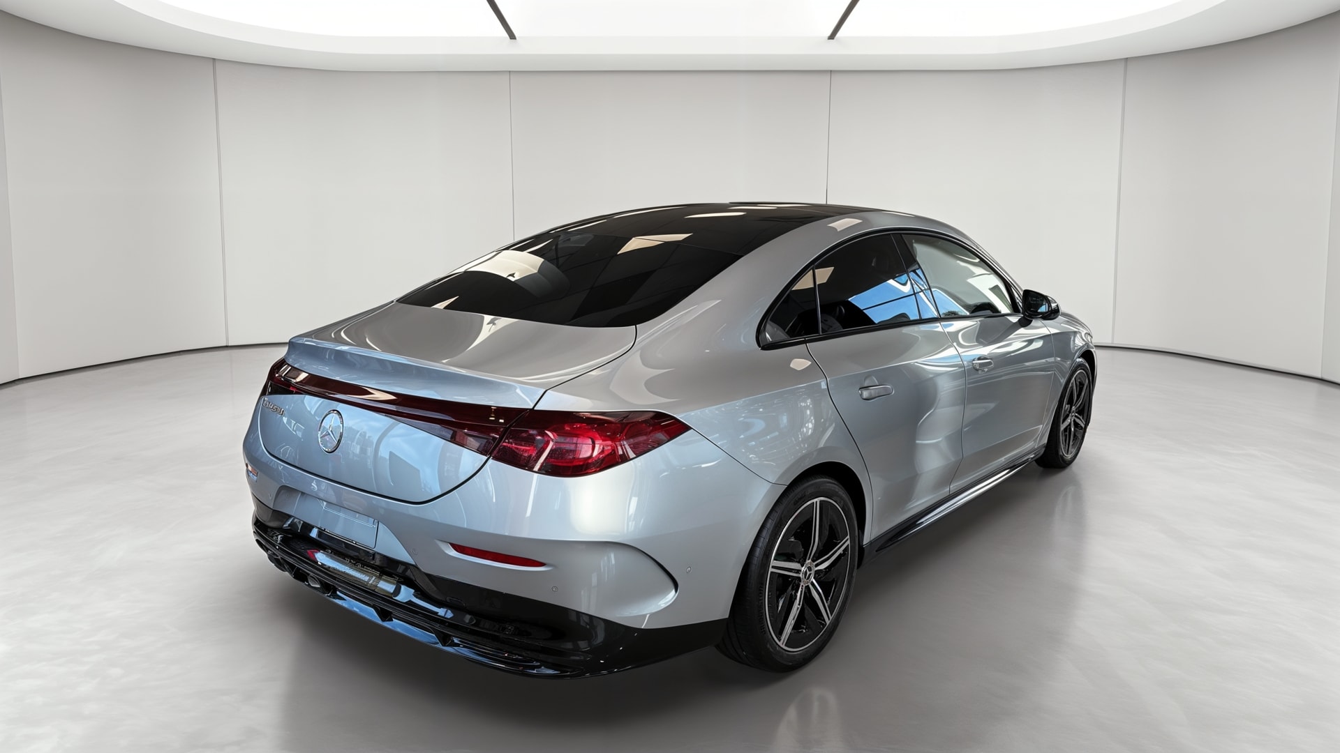 Mercedes-Benz CLA 200 8F-eDCT AMG Line — 3/4 arrière droit