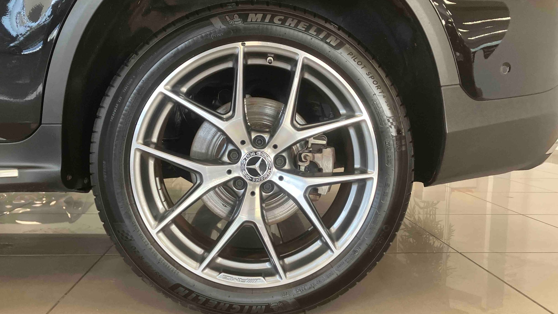 Mercedes-Benz GLC 300 e 9G-Tronic 4Matic AMG Line — photo 24