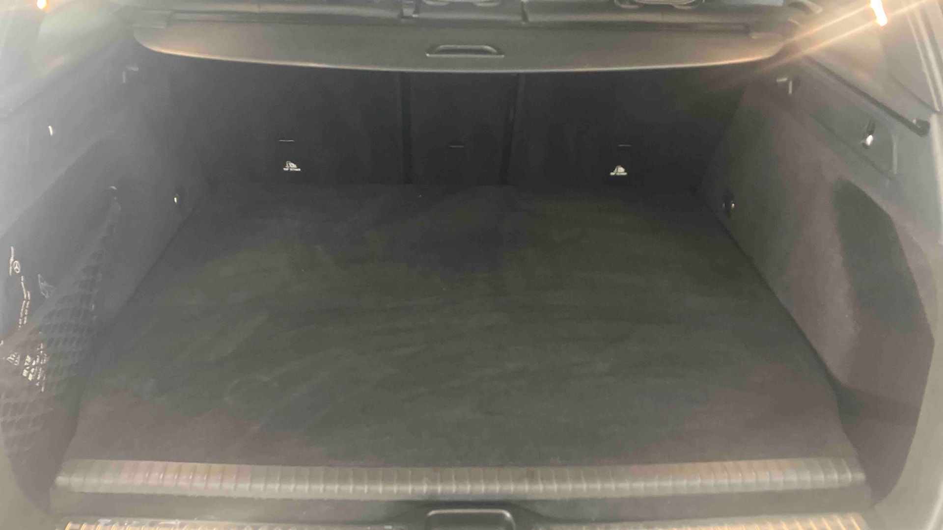 Mercedes-Benz GLC 300 e 9G-Tronic 4Matic AMG Line — Coffre
