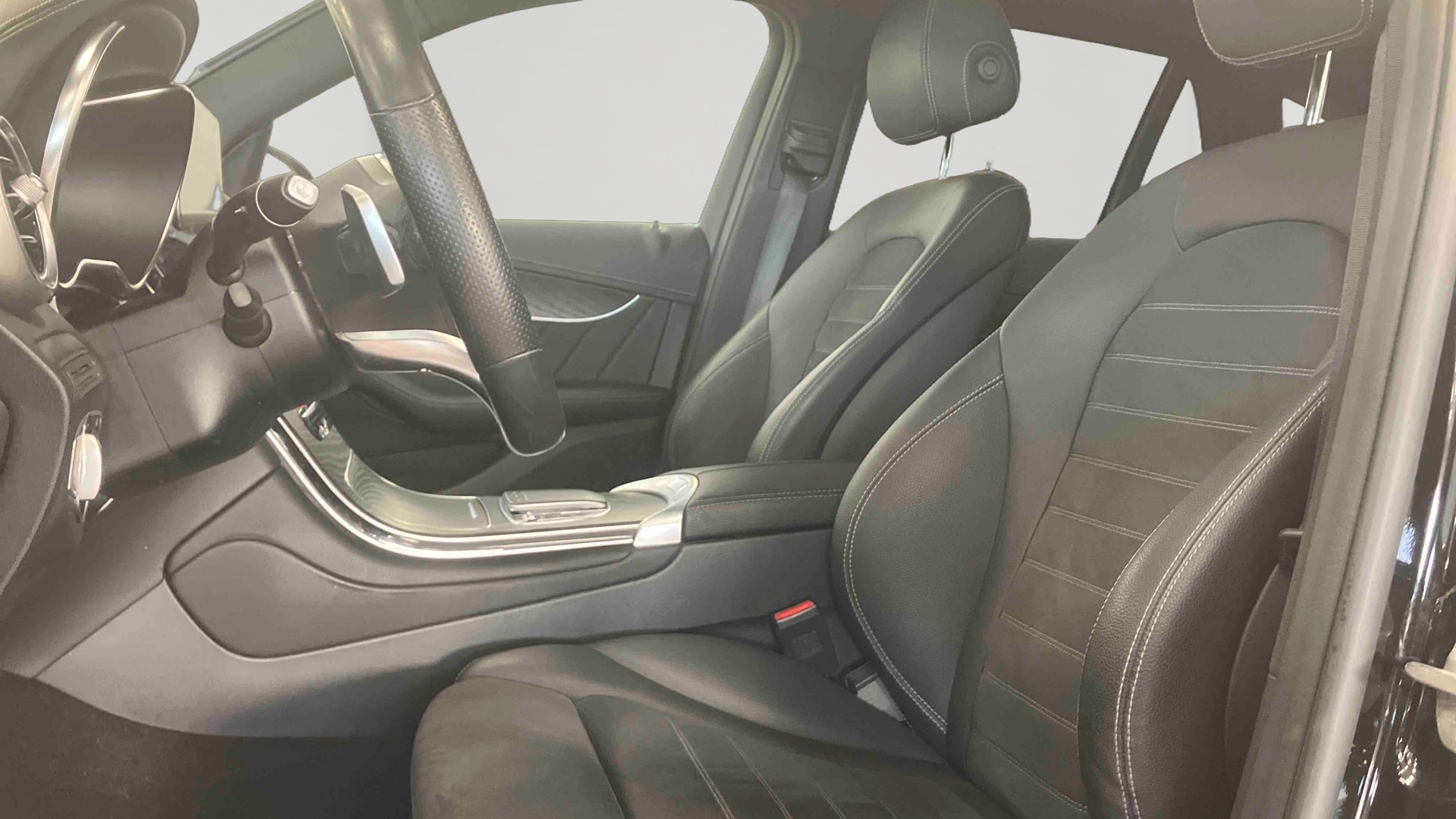 Mercedes-Benz GLC 300 e 9G-Tronic 4Matic AMG Line — Siège conducteur
