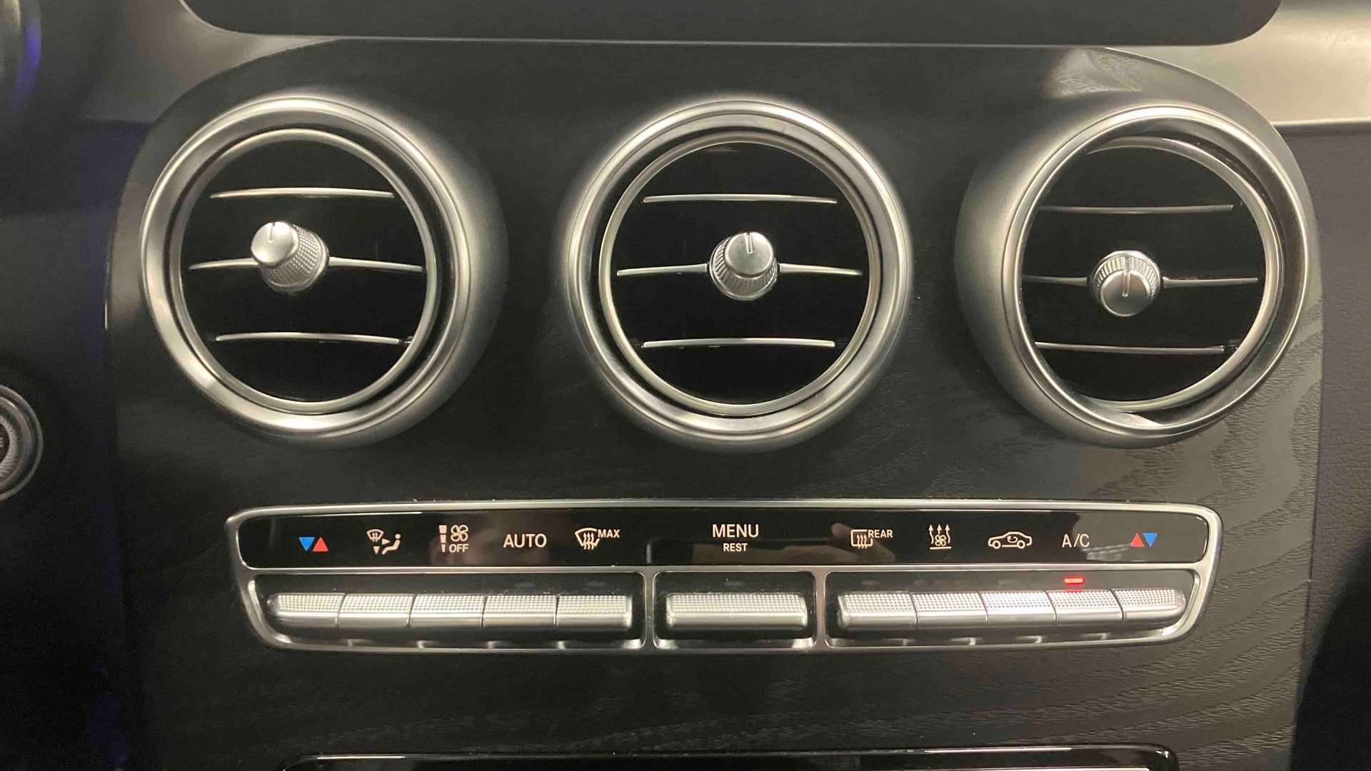 Mercedes-Benz GLC 300 e 9G-Tronic 4Matic AMG Line — photo 21