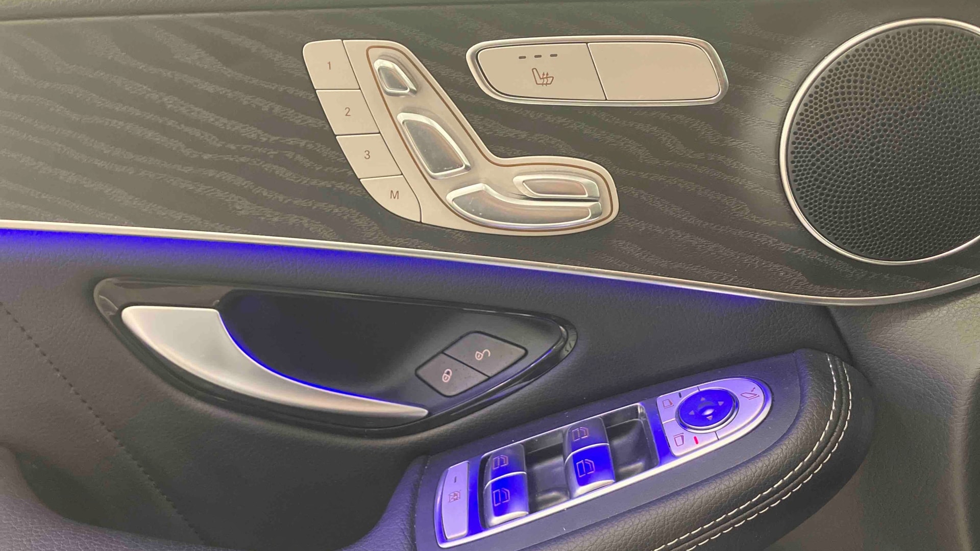 Mercedes-Benz GLC 300 e 9G-Tronic 4Matic AMG Line — photo 18