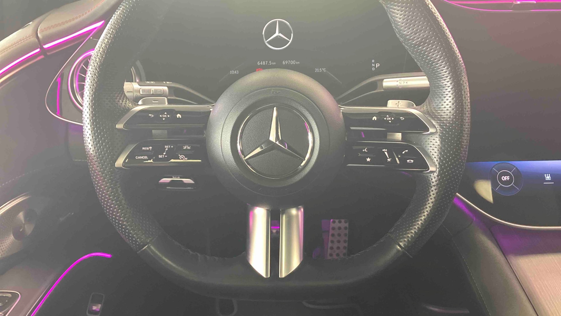 Mercedes-Benz EQS SUV 580 4Matic AMG Line — Poste de pilotage