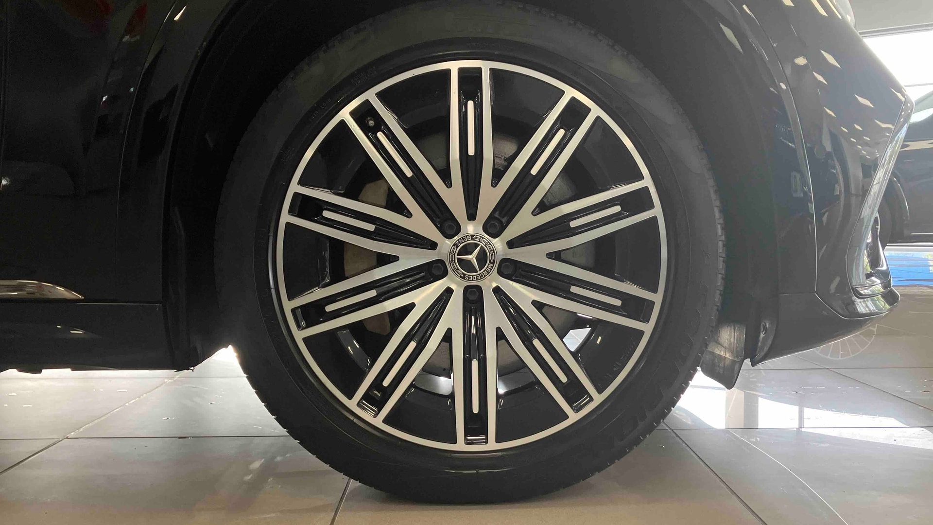 Mercedes-Benz EQS SUV 580 4Matic AMG Line — photo 26