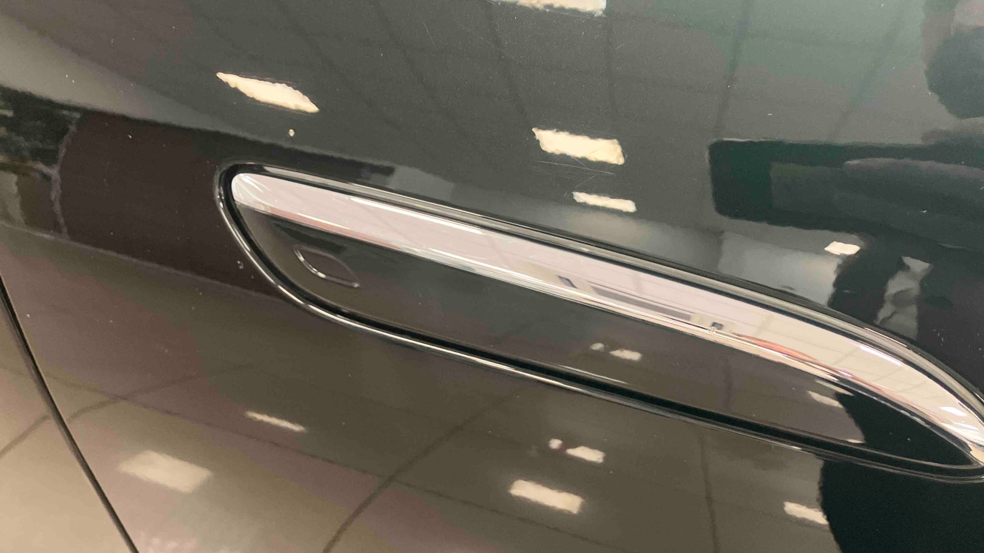 Mercedes-Benz EQS SUV 580 4Matic AMG Line — photo 28