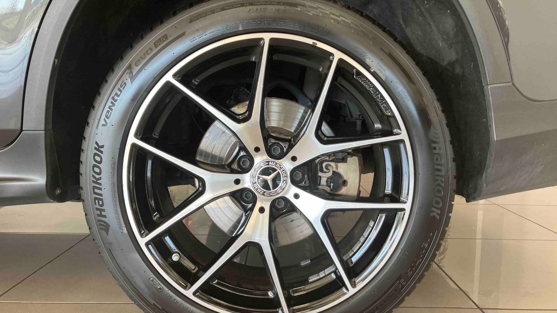 Mercedes-Benz GLC 300 e 9G-Tronic 4Matic AMG Line — photo 24