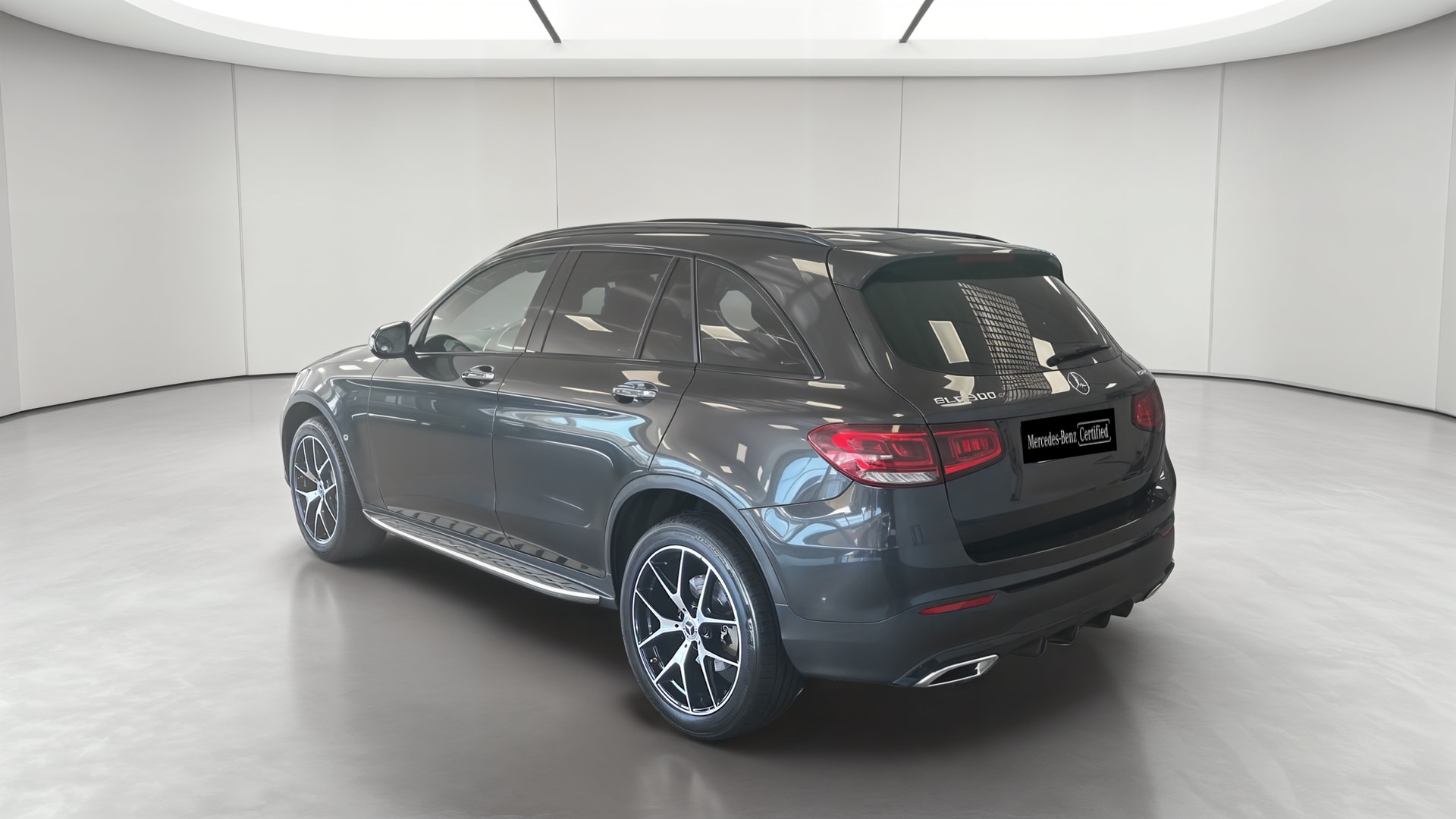 Mercedes-Benz GLC 300 e 9G-Tronic 4Matic AMG Line — 3/4 arrière gauche