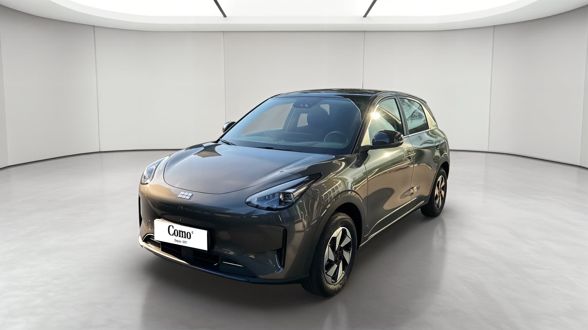 Geely E2 Max+ — 3/4 avant gauche