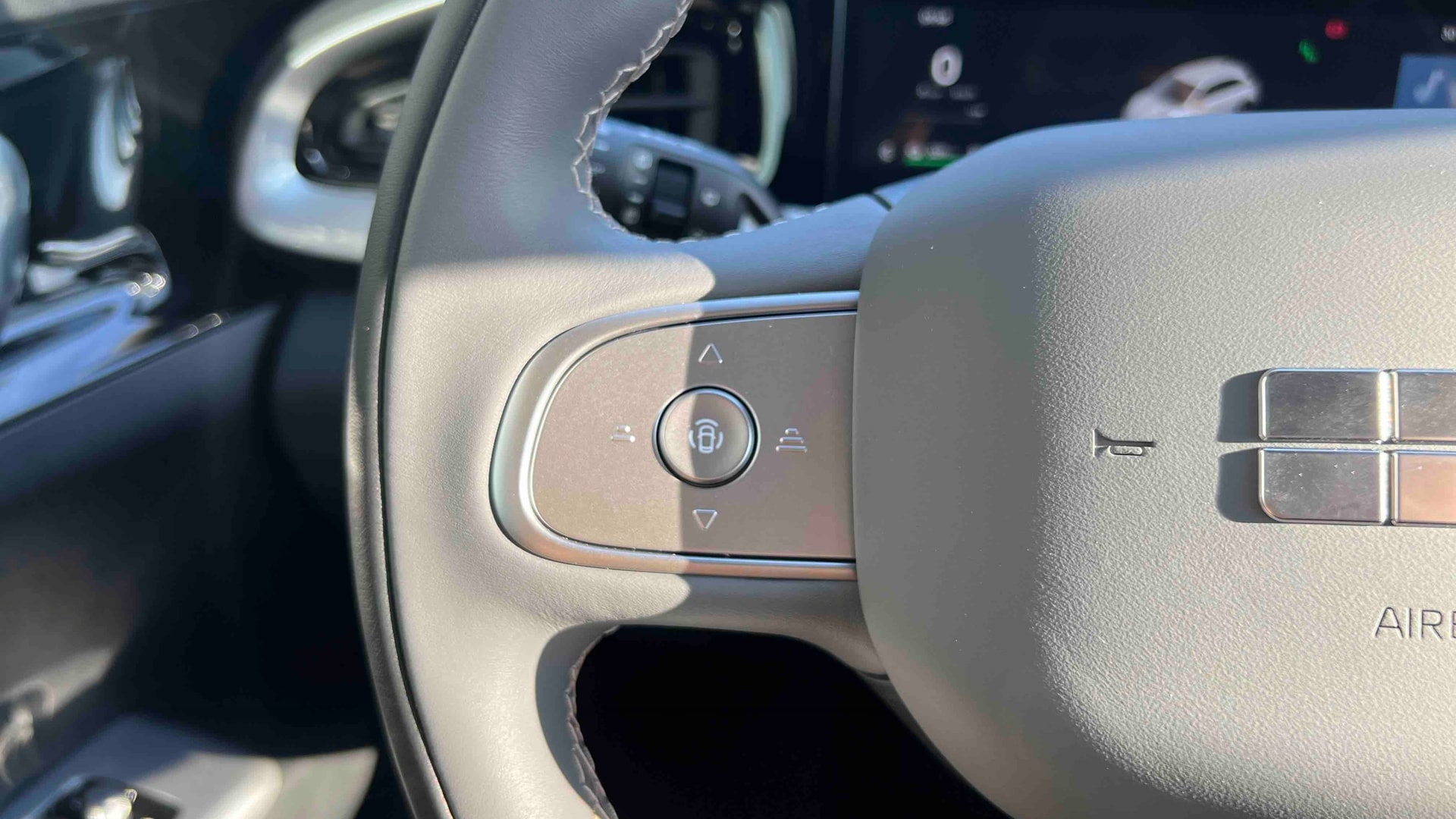 Geely E2 Max+ — photo 22