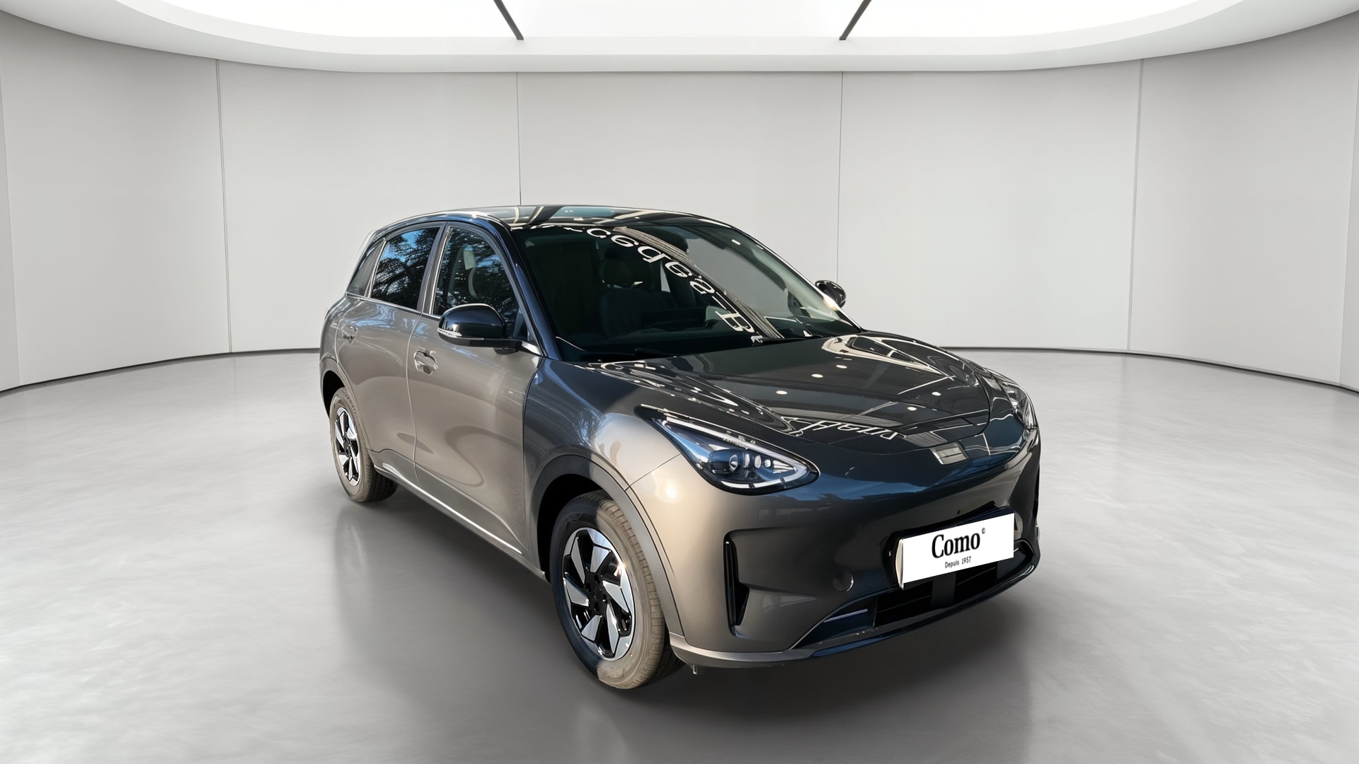 Geely E2 Max+ — 3/4 avant droit