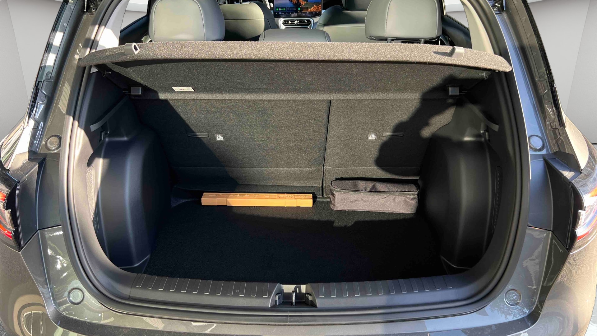 Geely E2 Max+ — Coffre