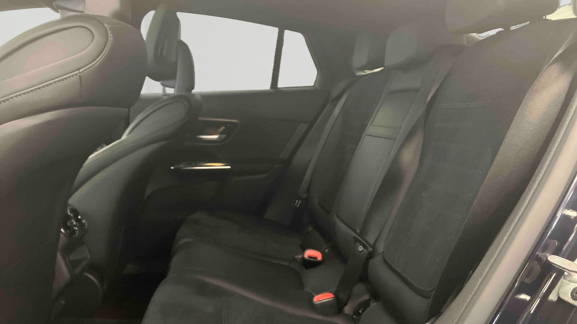 Mercedes-Benz GLC Coupe 300 e 9G-Tronic 4Matic AMG Line — Siège arrière gauche