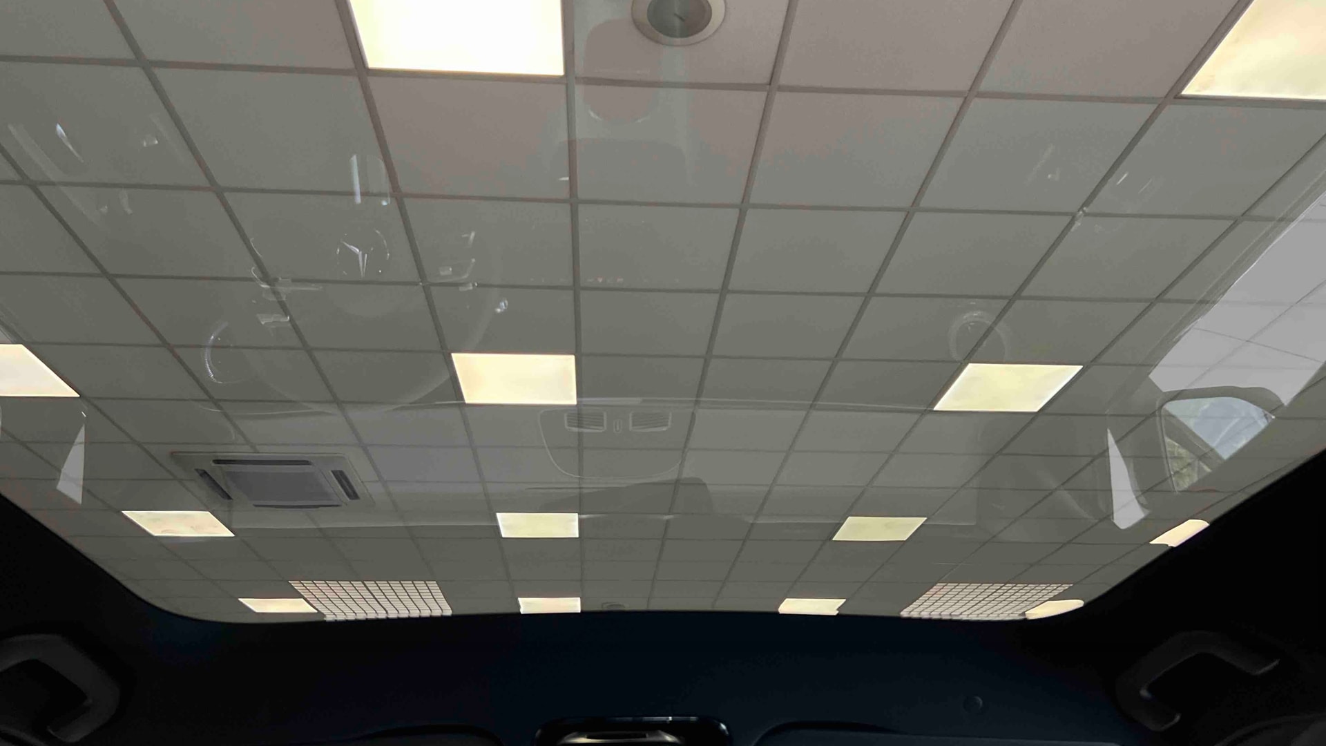 Mercedes-Benz GLB 200 AMG Line — photo 23