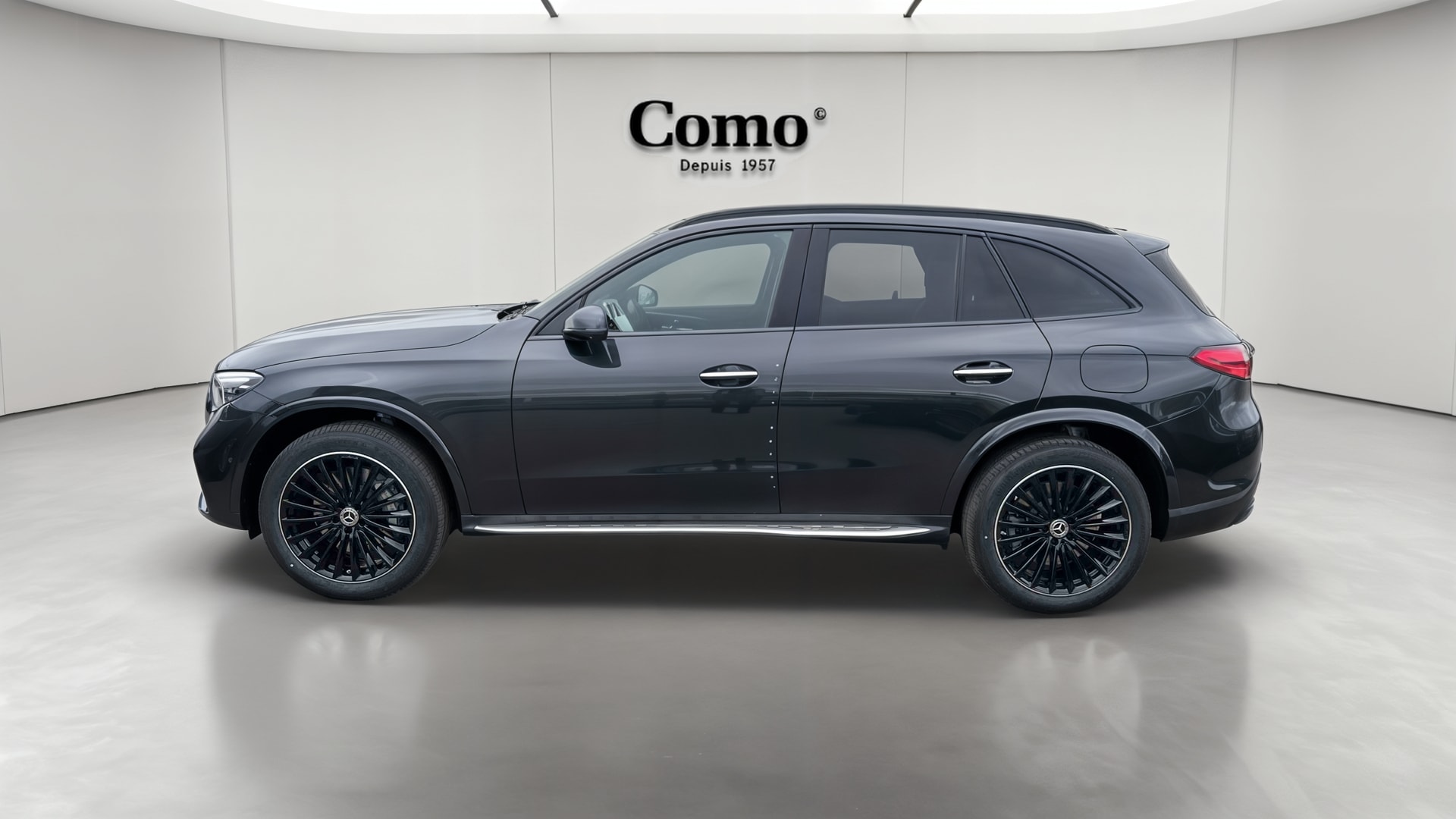 Mercedes-Benz GLC 300 e Hybrid EQ 4Matic AMG Line + — Profil gauche
