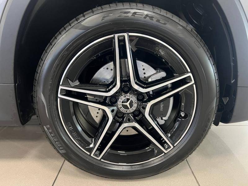 Mercedes-Benz GLB 200 d 8G-DCT AMG Line — photo 9