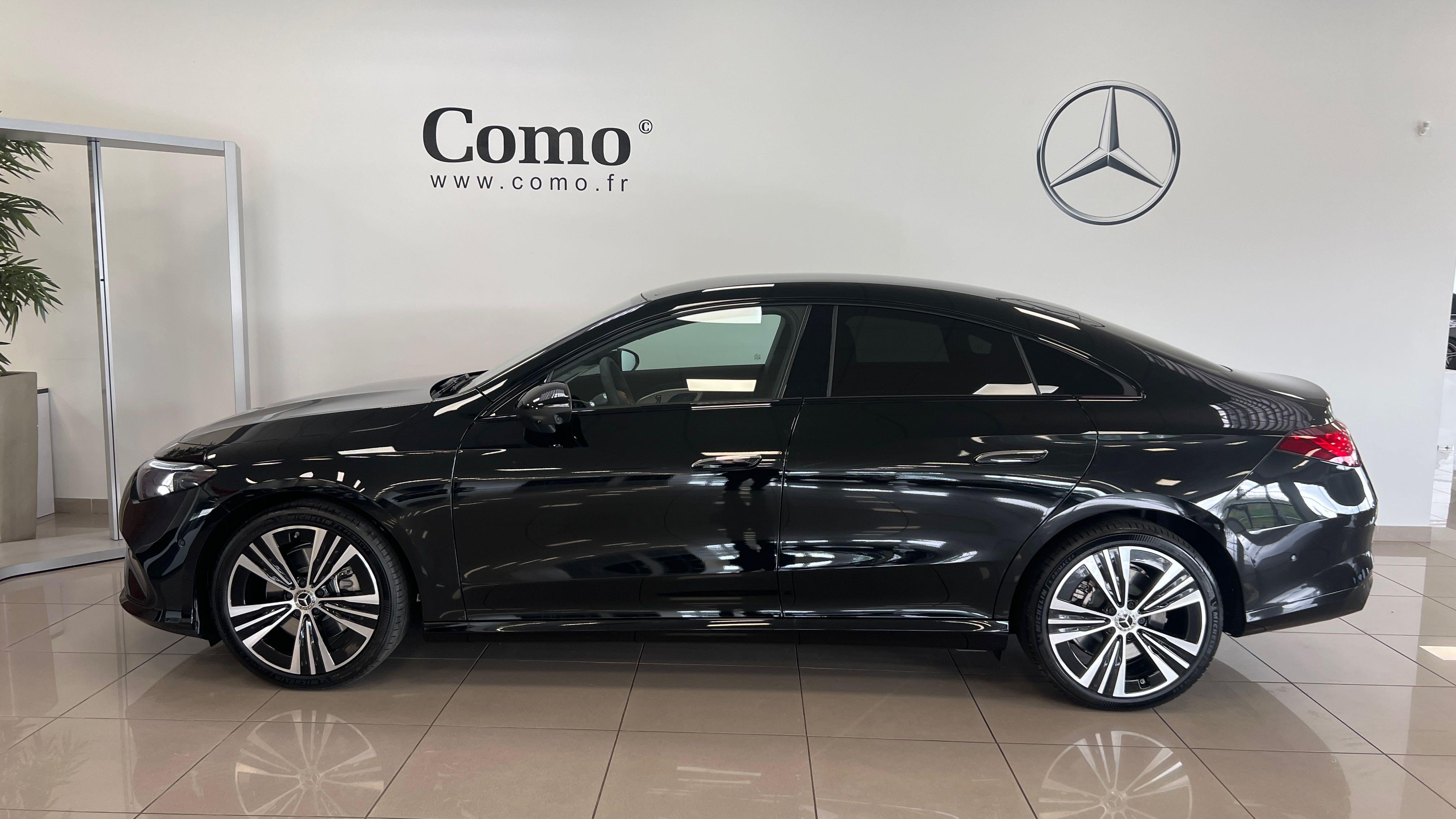 Mercedes-Benz CLA 250+ avec technologie EQ Limited Edition — Profil gauche