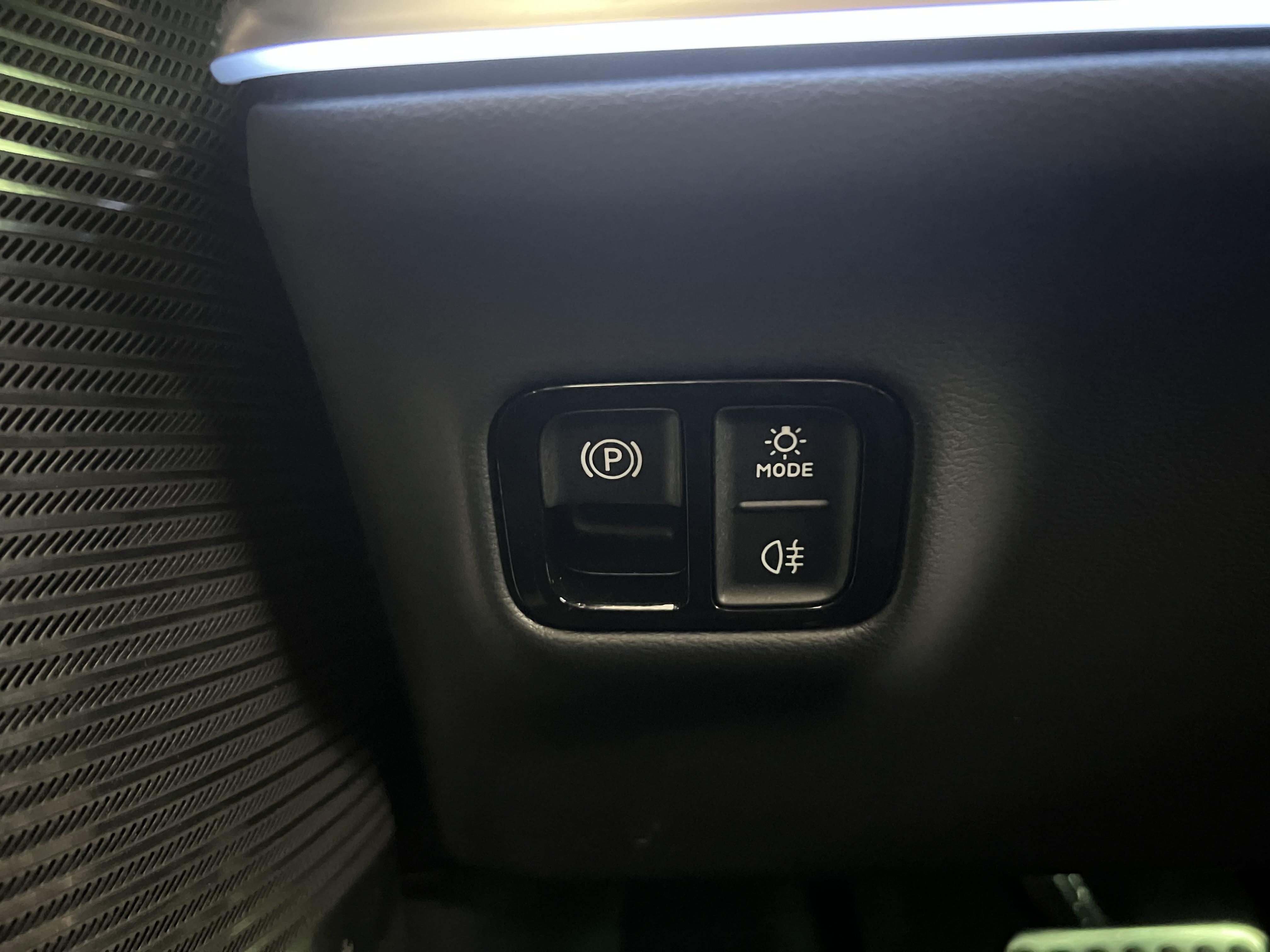 Mercedes-Benz GLC 400 EQ 4M AMG Line — Levier de vitesse