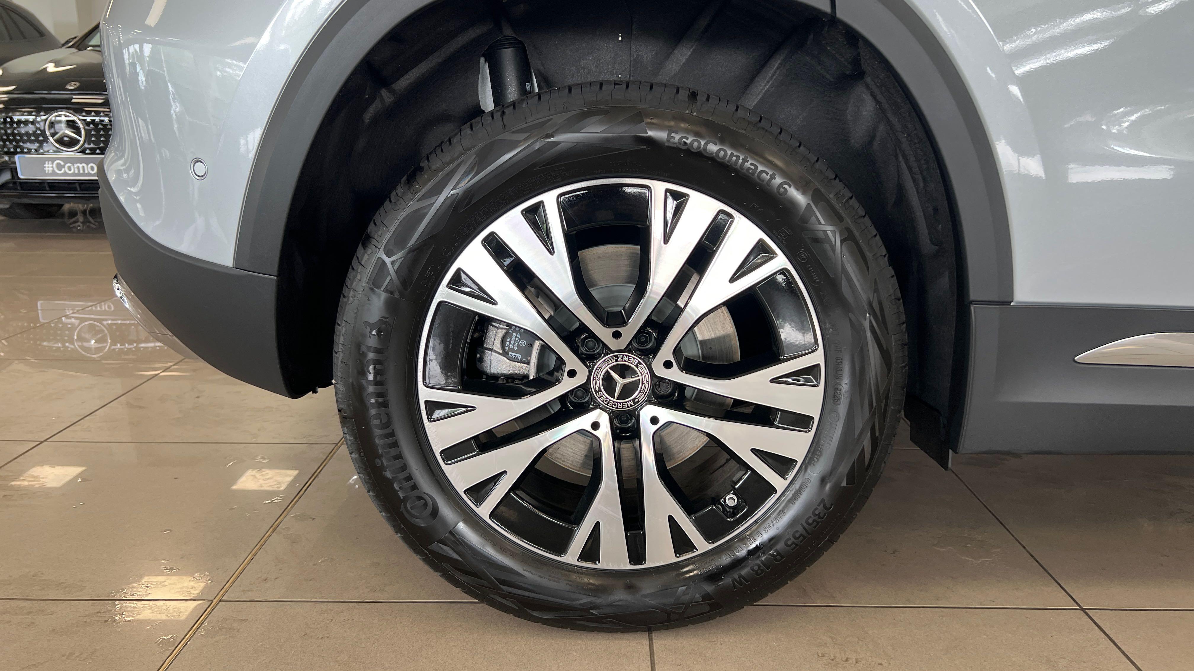 Mercedes-Benz GLA 250 e Hybrid EQ 8G-DCT Business Line — Face avant