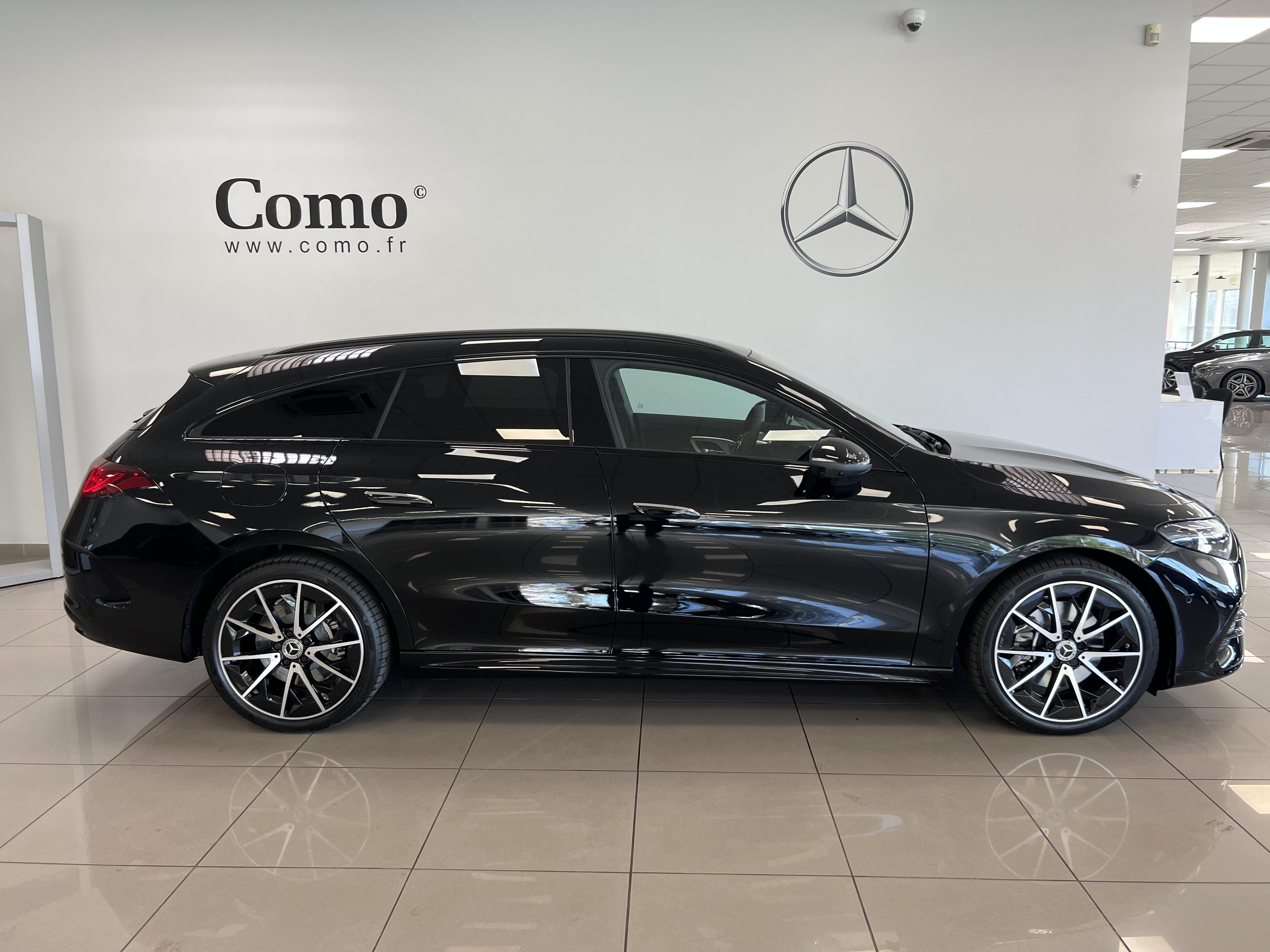Mercedes-Benz CLA Shooting Brake 250+ avec technologie EQ AMG Line — Profil droit