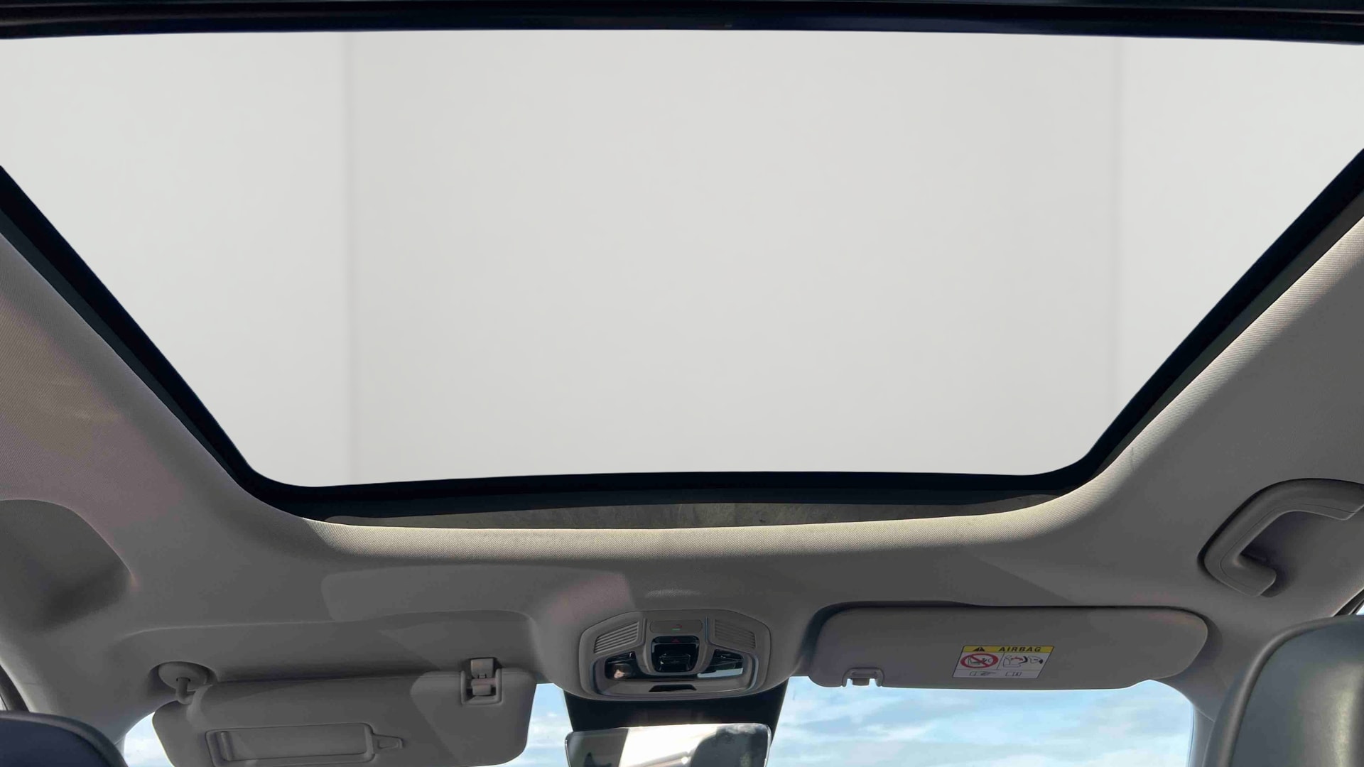 Geely Starray EM-i Max+ — photo 23