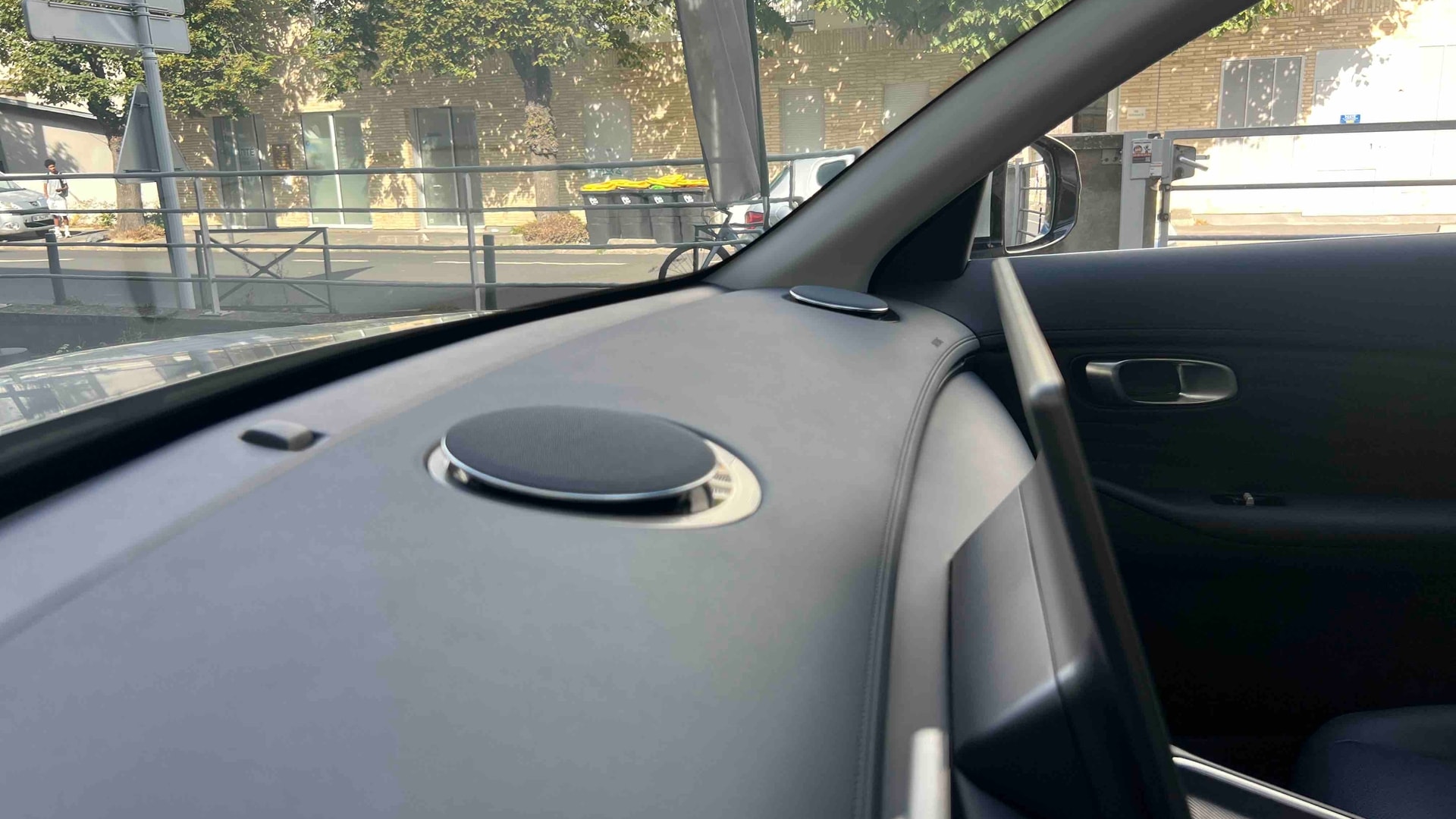 Geely Starray EM-i PRO — photo 24