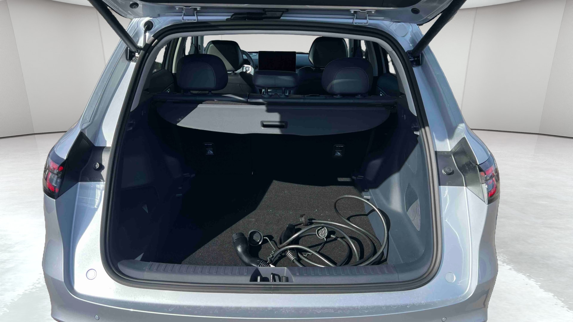 Geely Starray EM-i Max+ — Coffre