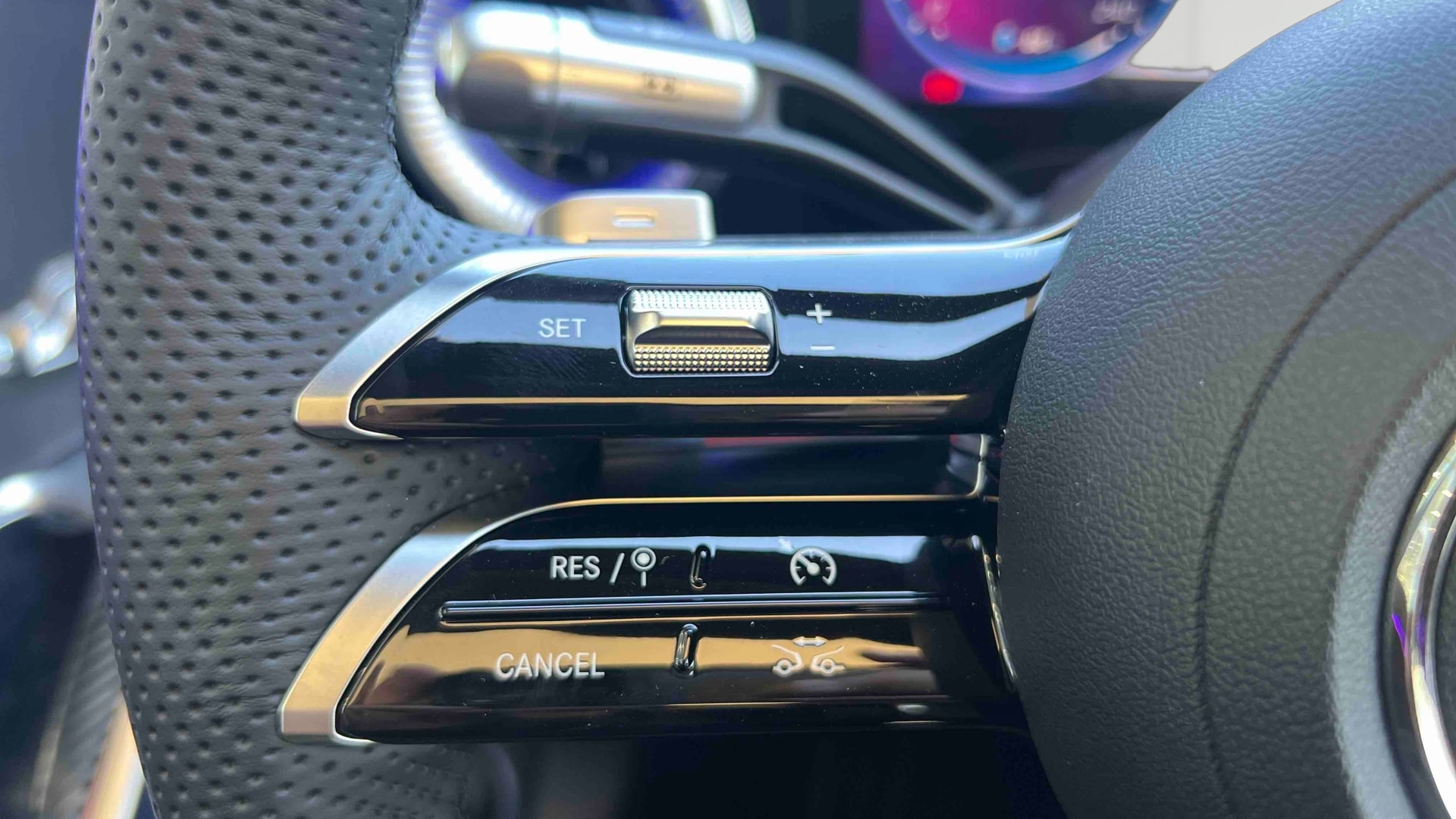 Mercedes-Benz Classe C 400 Electrique 4M AMG Line — photo 22