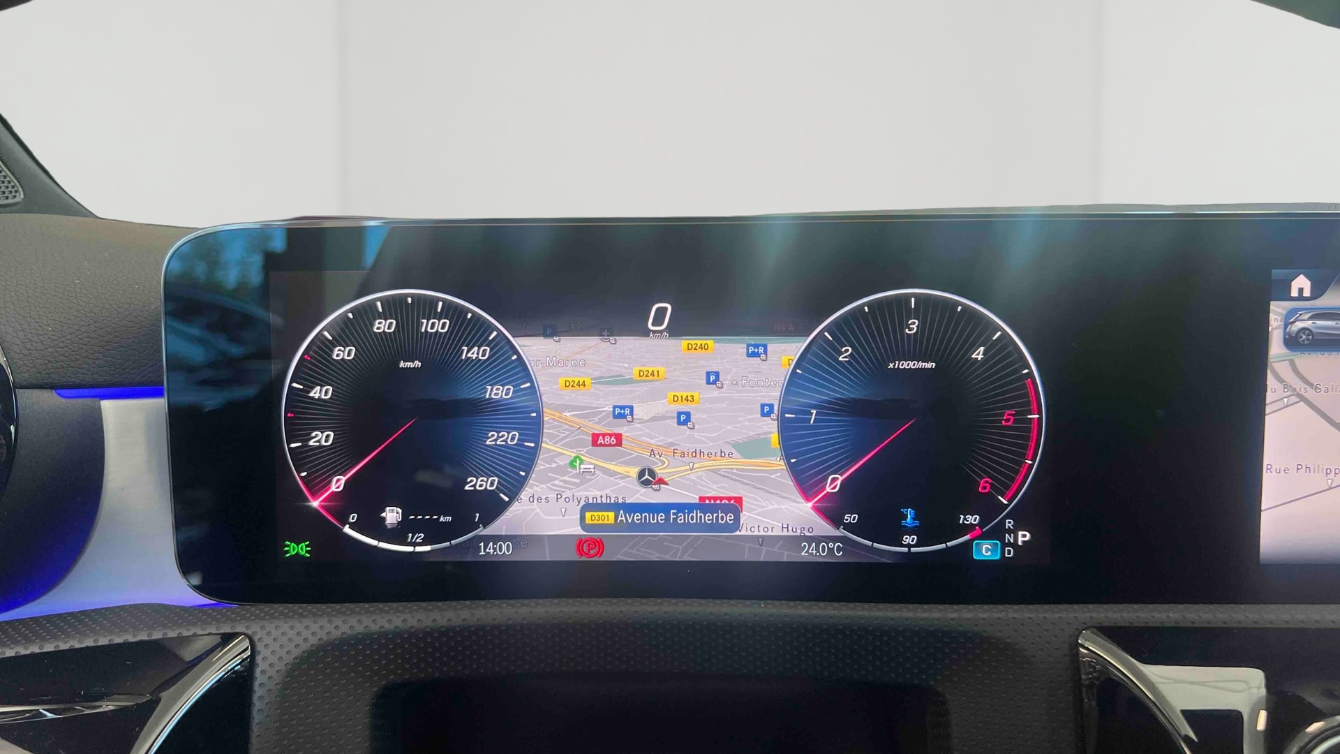 Mercedes-Benz Classe A 180 d AMG Exclusive Design — photo 17