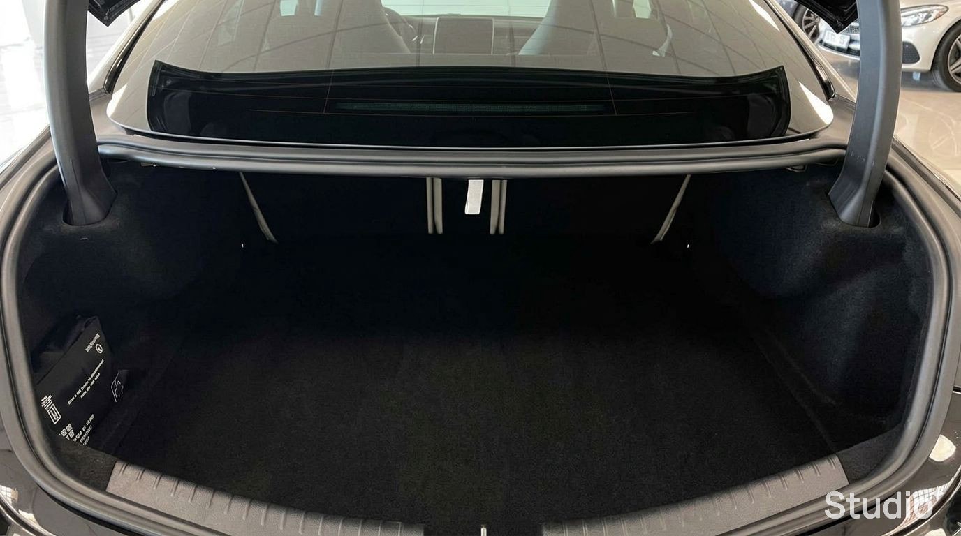 Mercedes-Benz CLE Coupé 300 e Hybrid EQ 9G-Tronic AMG Line — photo 18