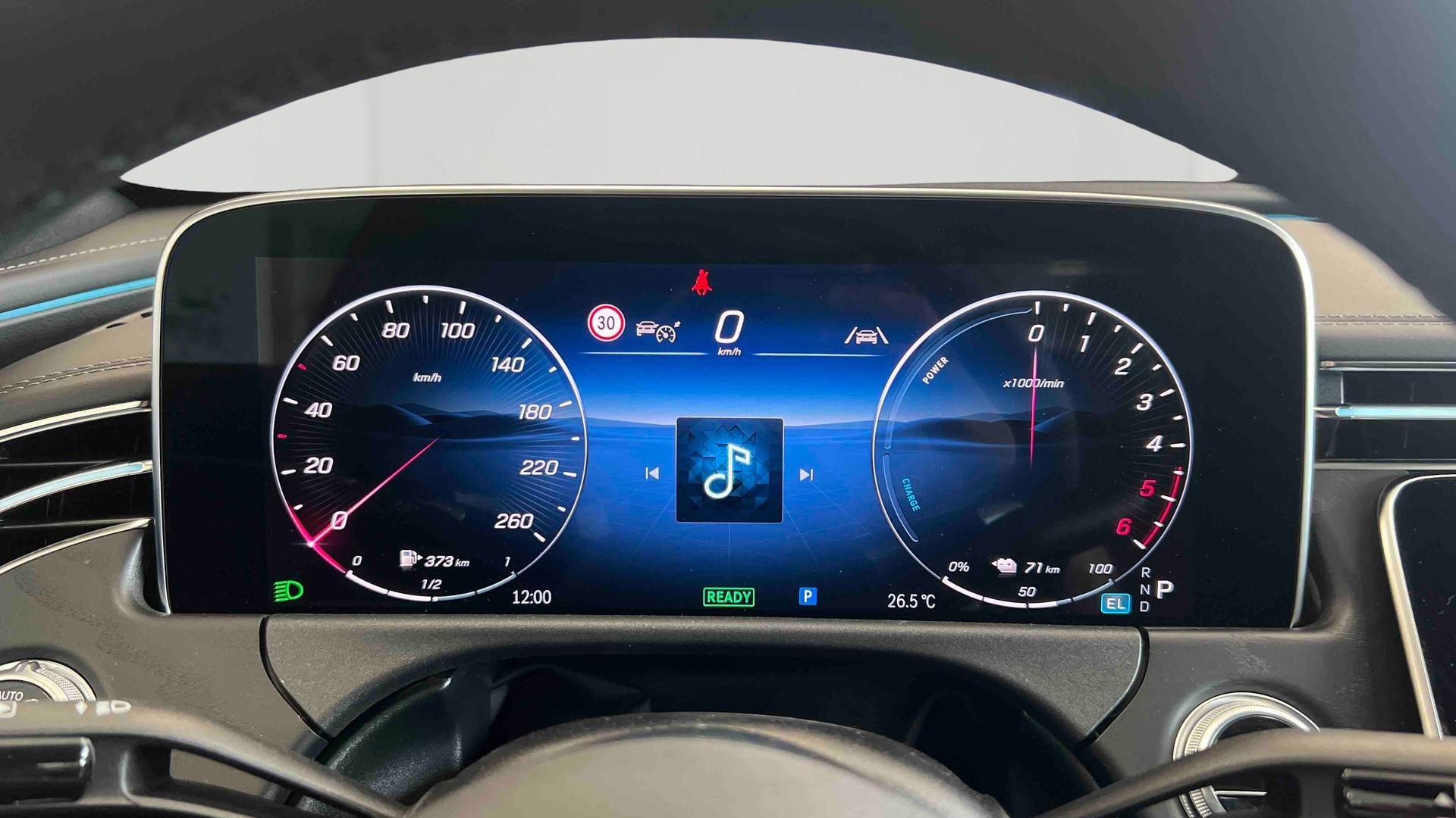 Mercedes-Benz Classe E 300 de Hybrid EQ 9G-Tronic AMG Line + — photo 17
