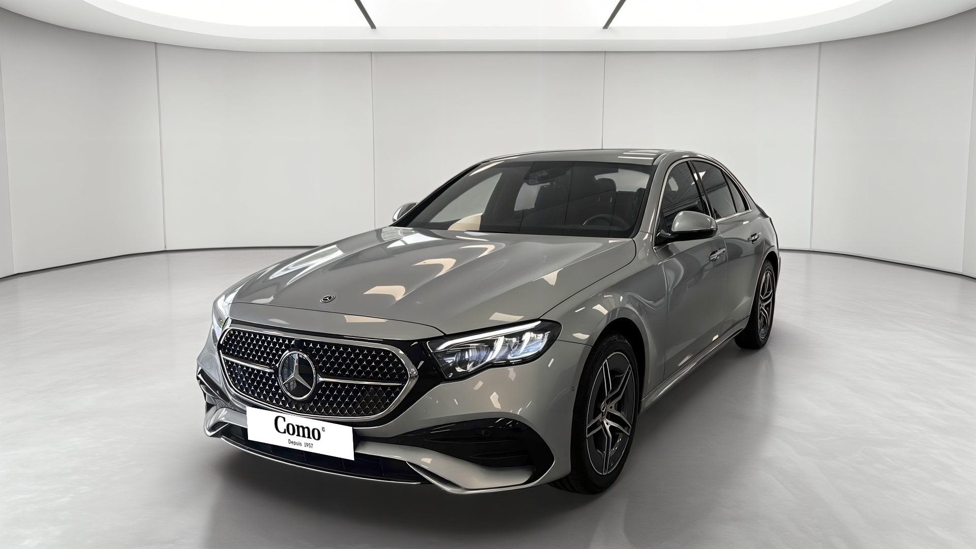 Mercedes-Benz Classe E 300 de Hybrid EQ 9G-Tronic AMG Line + — 3/4 avant gauche