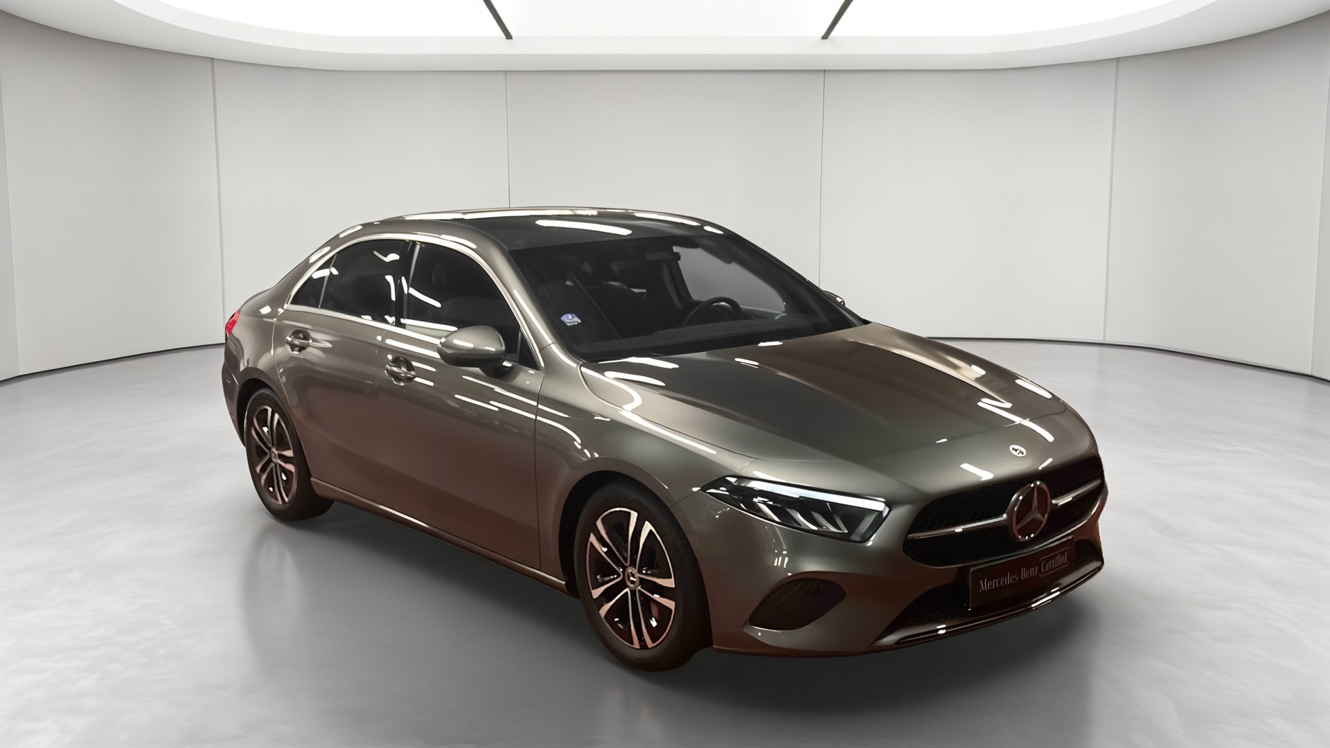Mercedes-Benz Classe A 180 7G-DCT Progressive Line — 3/4 avant droit