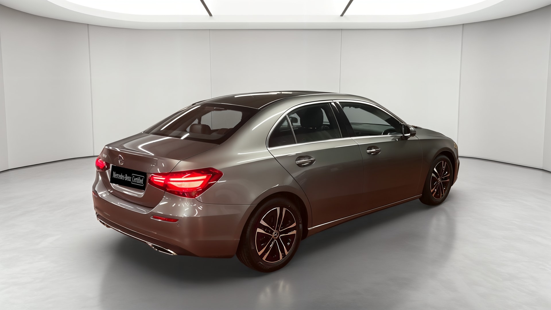 Mercedes-Benz Classe A 180 7G-DCT Progressive Line — 3/4 arrière droit