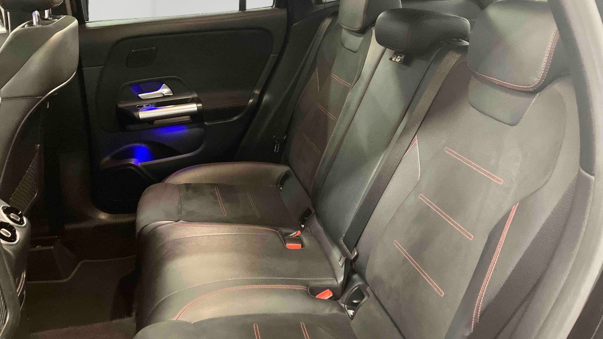 Mercedes-Benz GLA 250 e 8G-DCT AMG Line — Siège arrière gauche